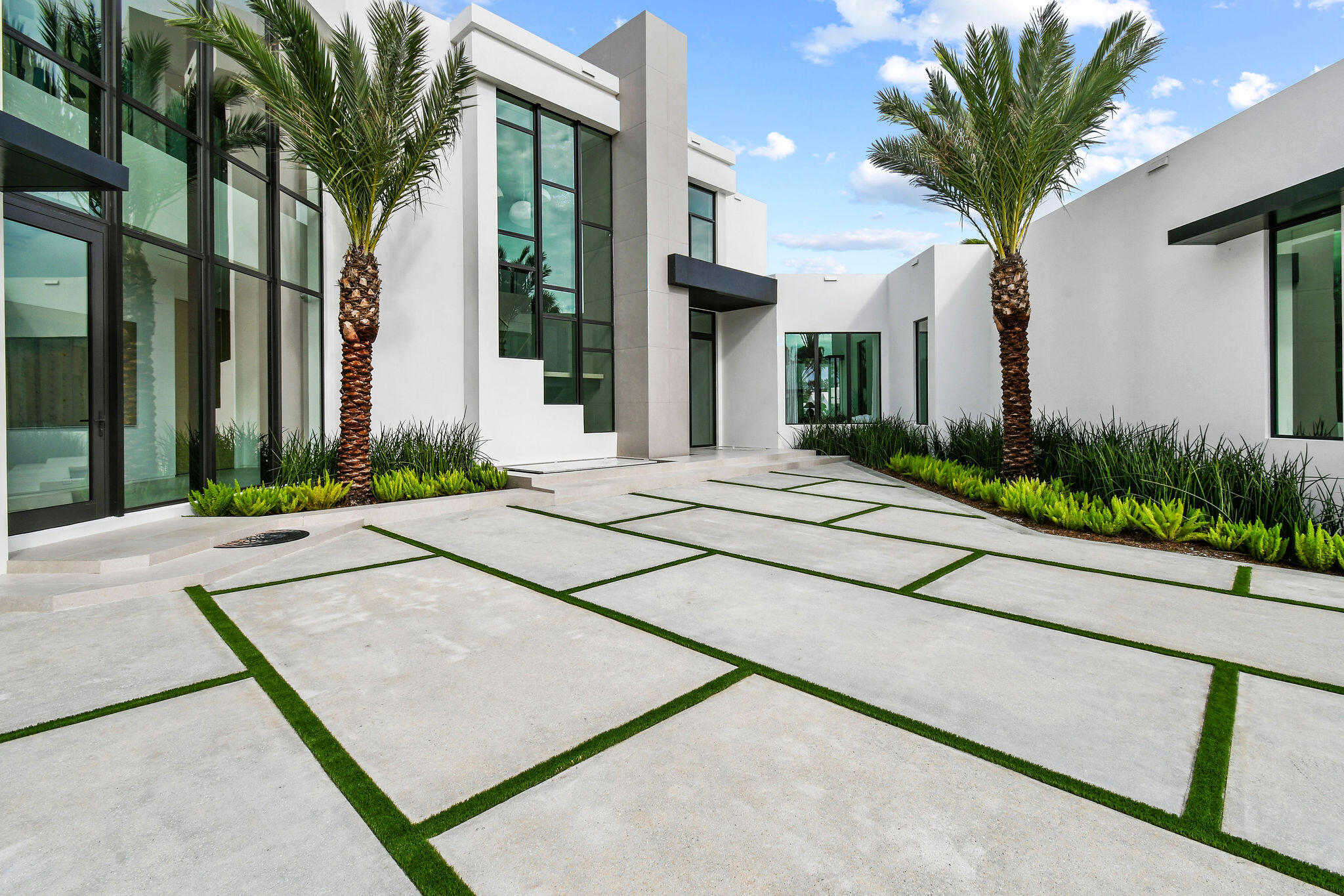 127 Spinnaker Lane