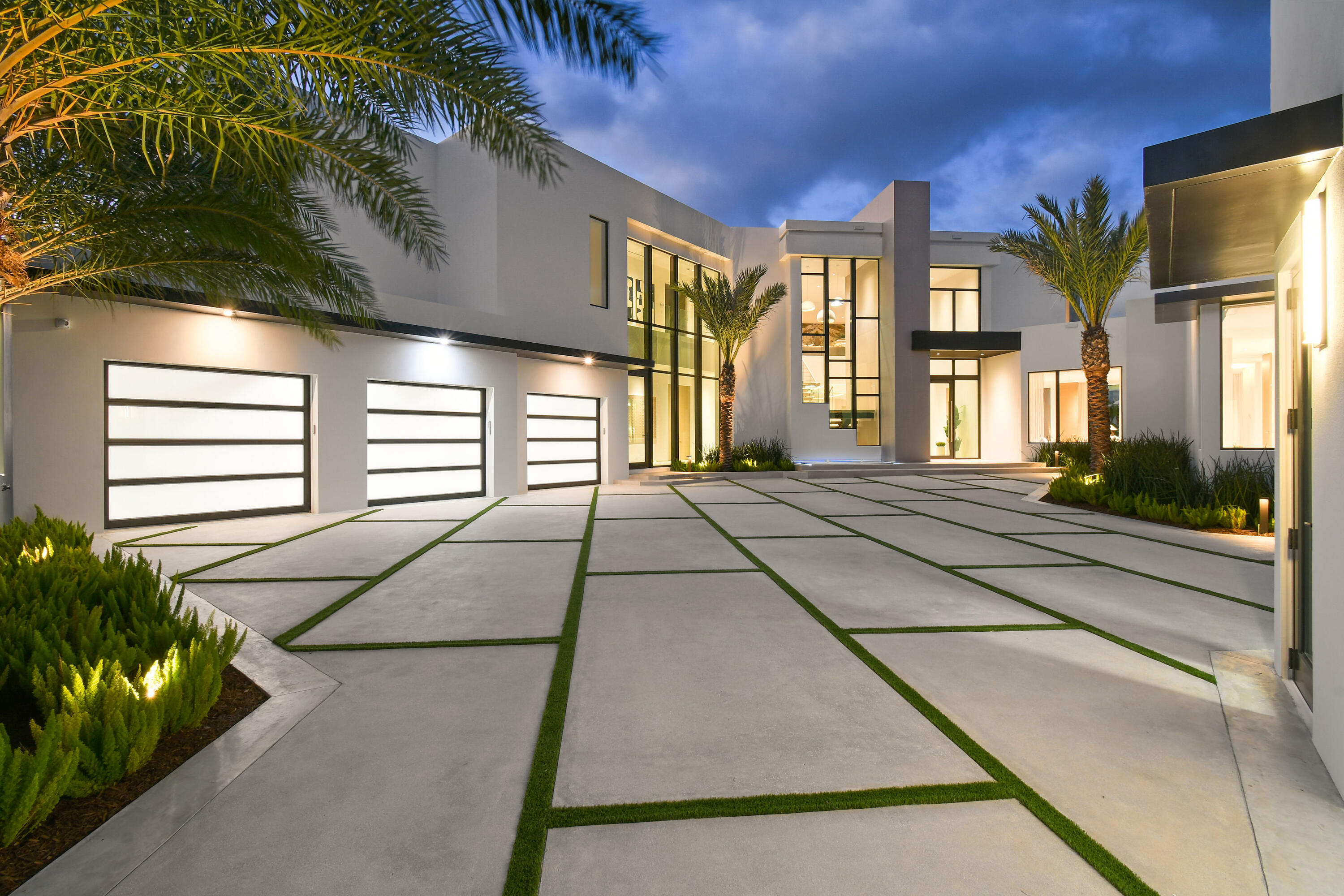 127 Spinnaker Lane
