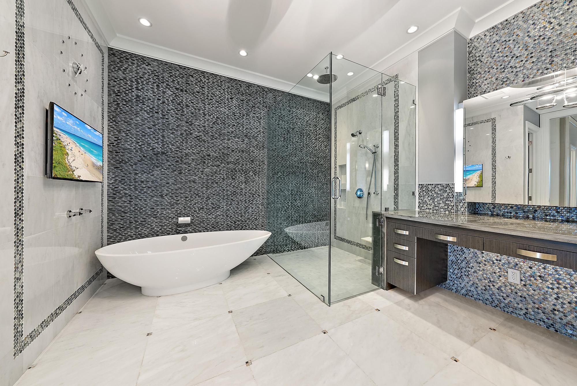 177 Commodore Drive