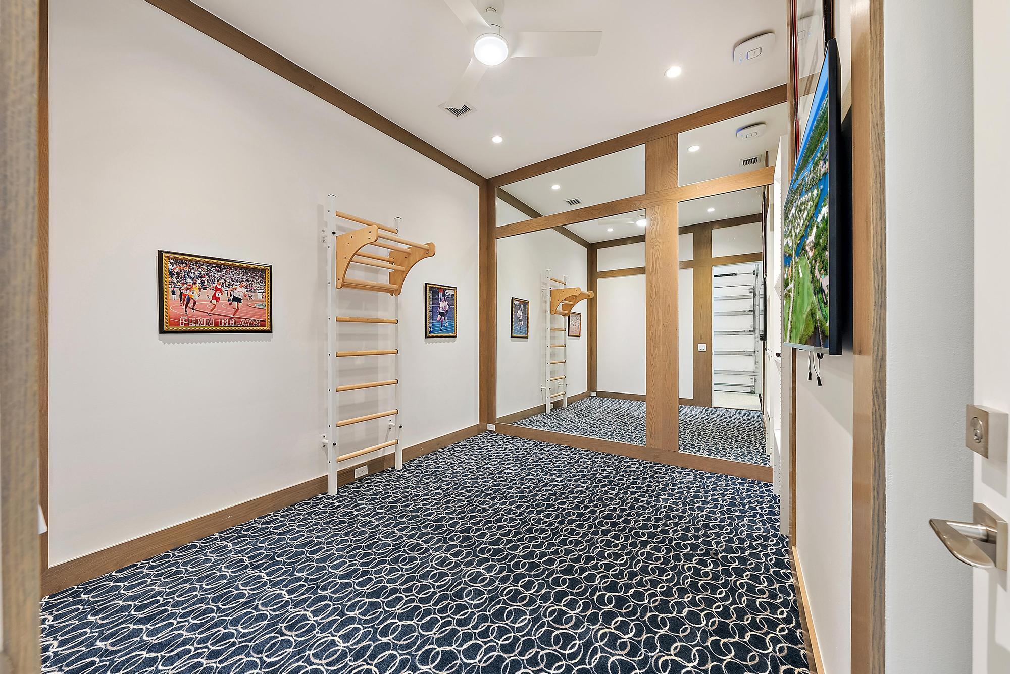 177 Commodore Drive