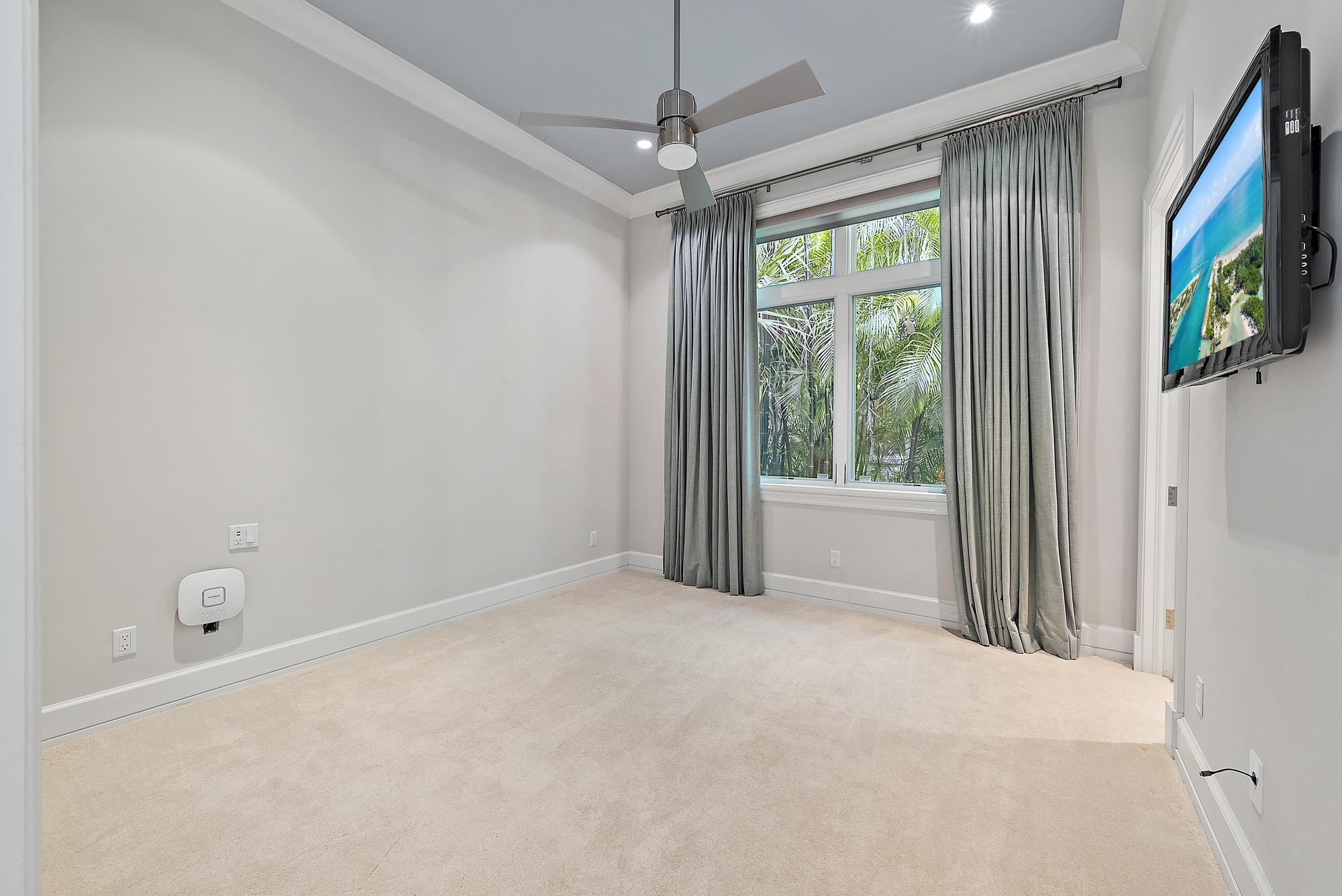 177 Commodore Drive