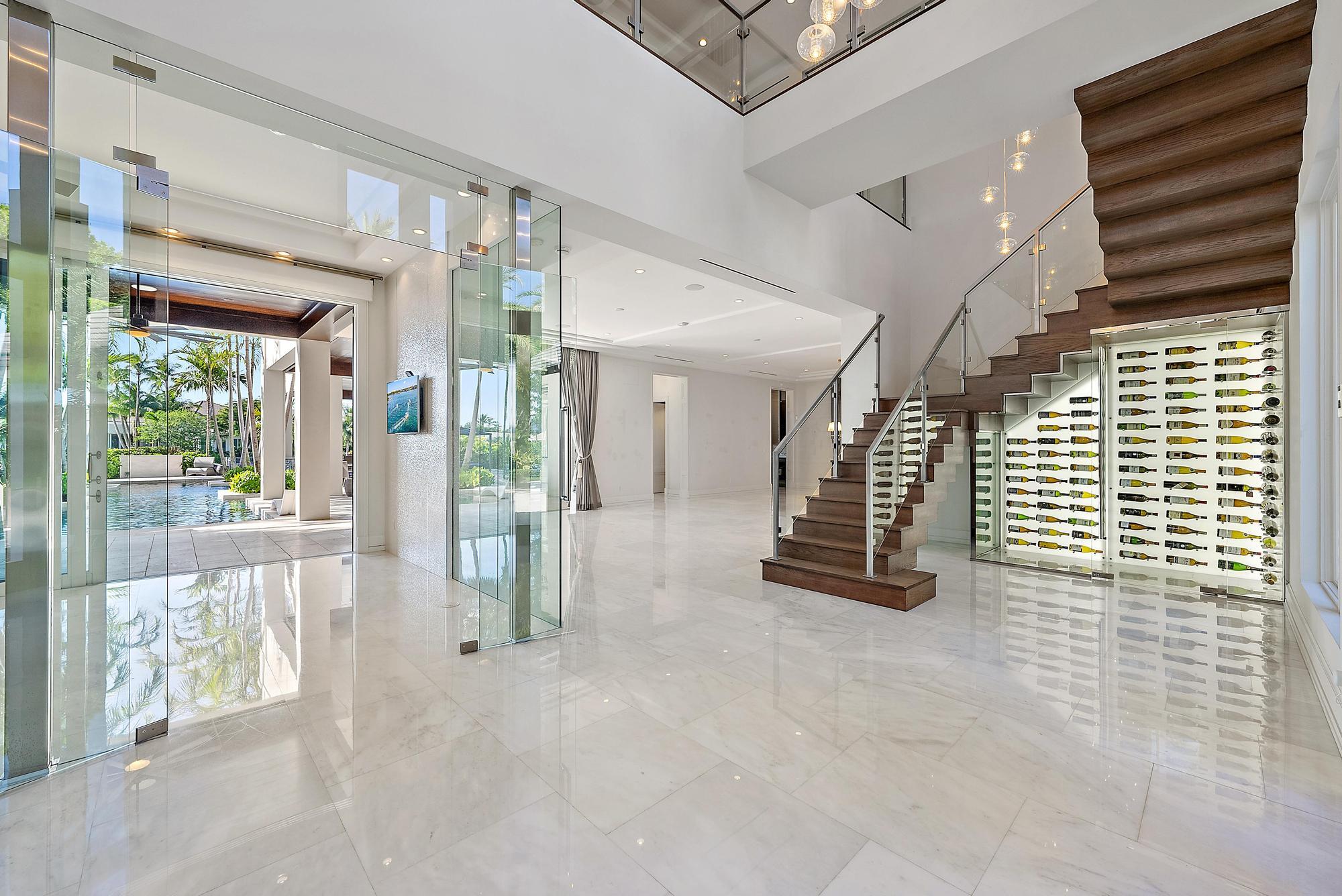 177 Commodore Drive