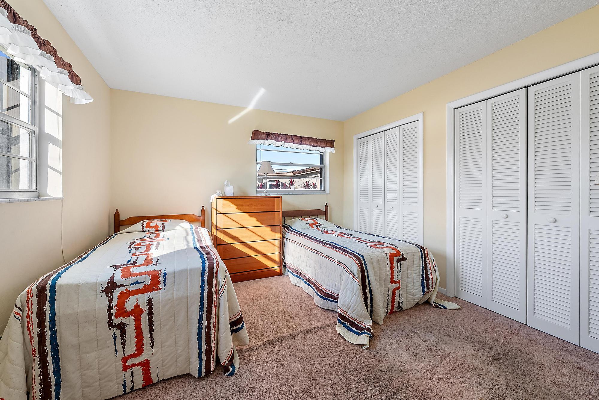 109 W Palmetto Road