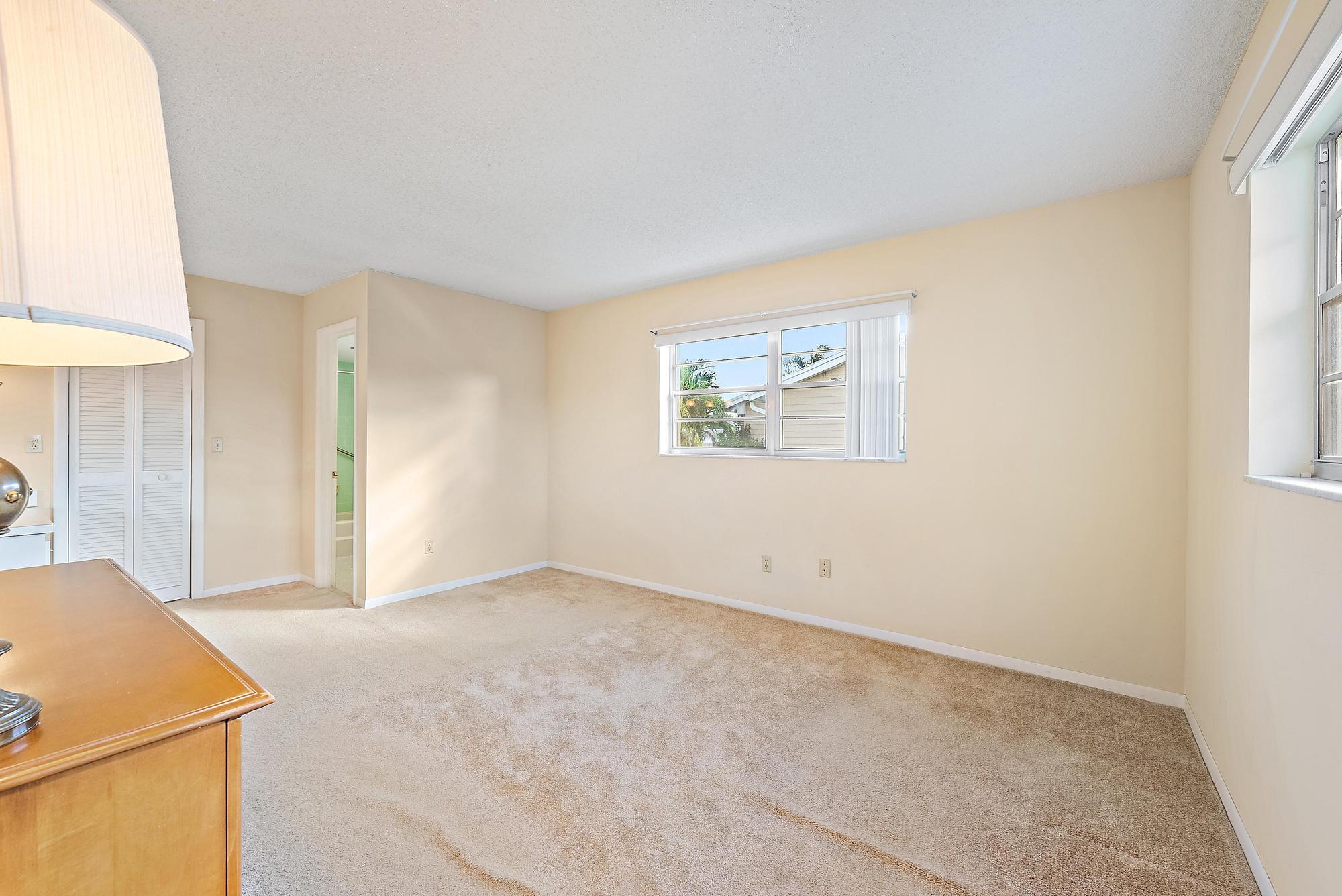 109 W Palmetto Road