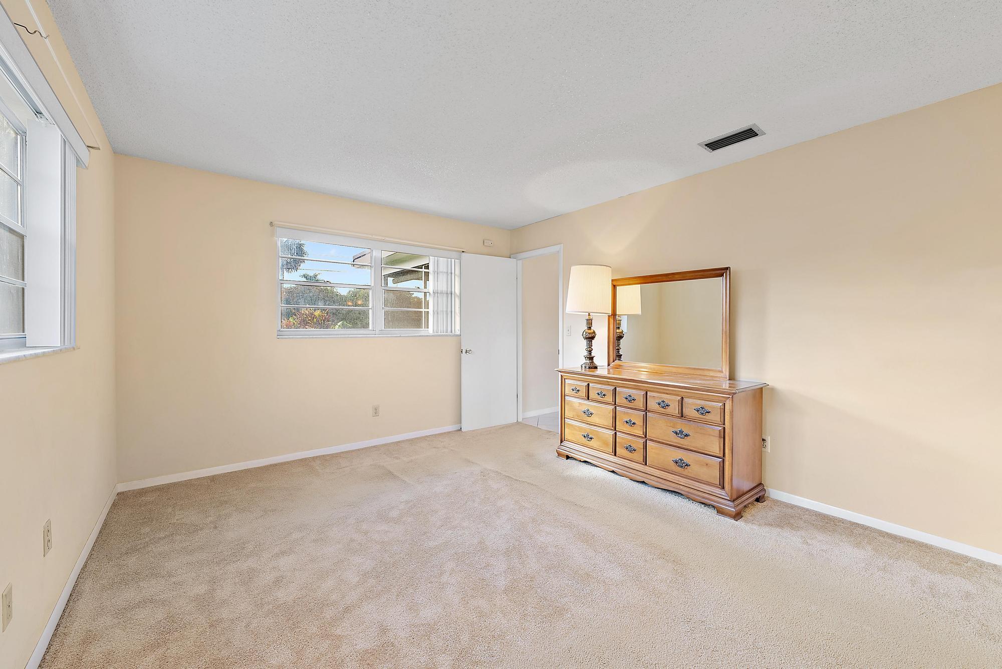 109 W Palmetto Road