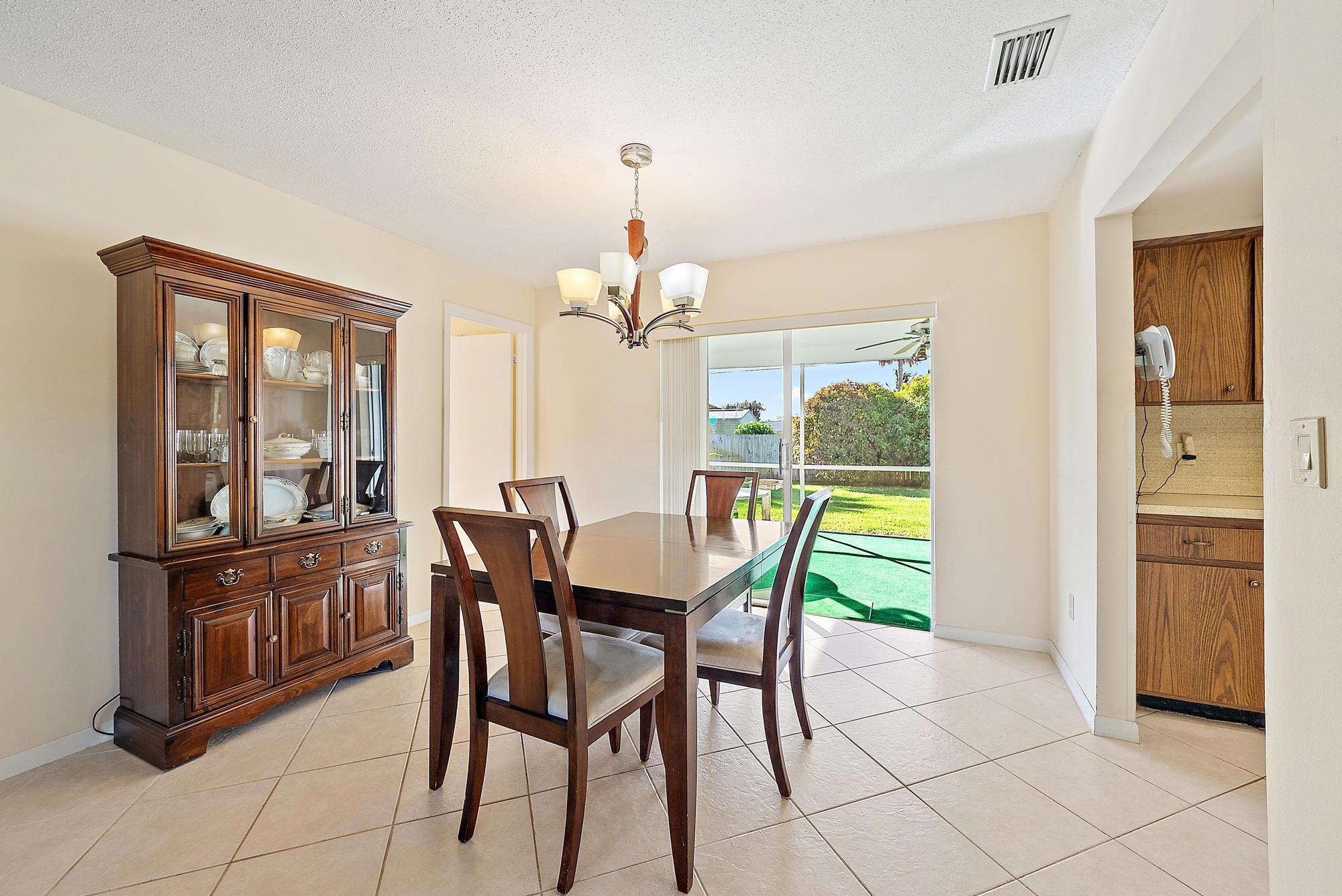 109 W Palmetto Road