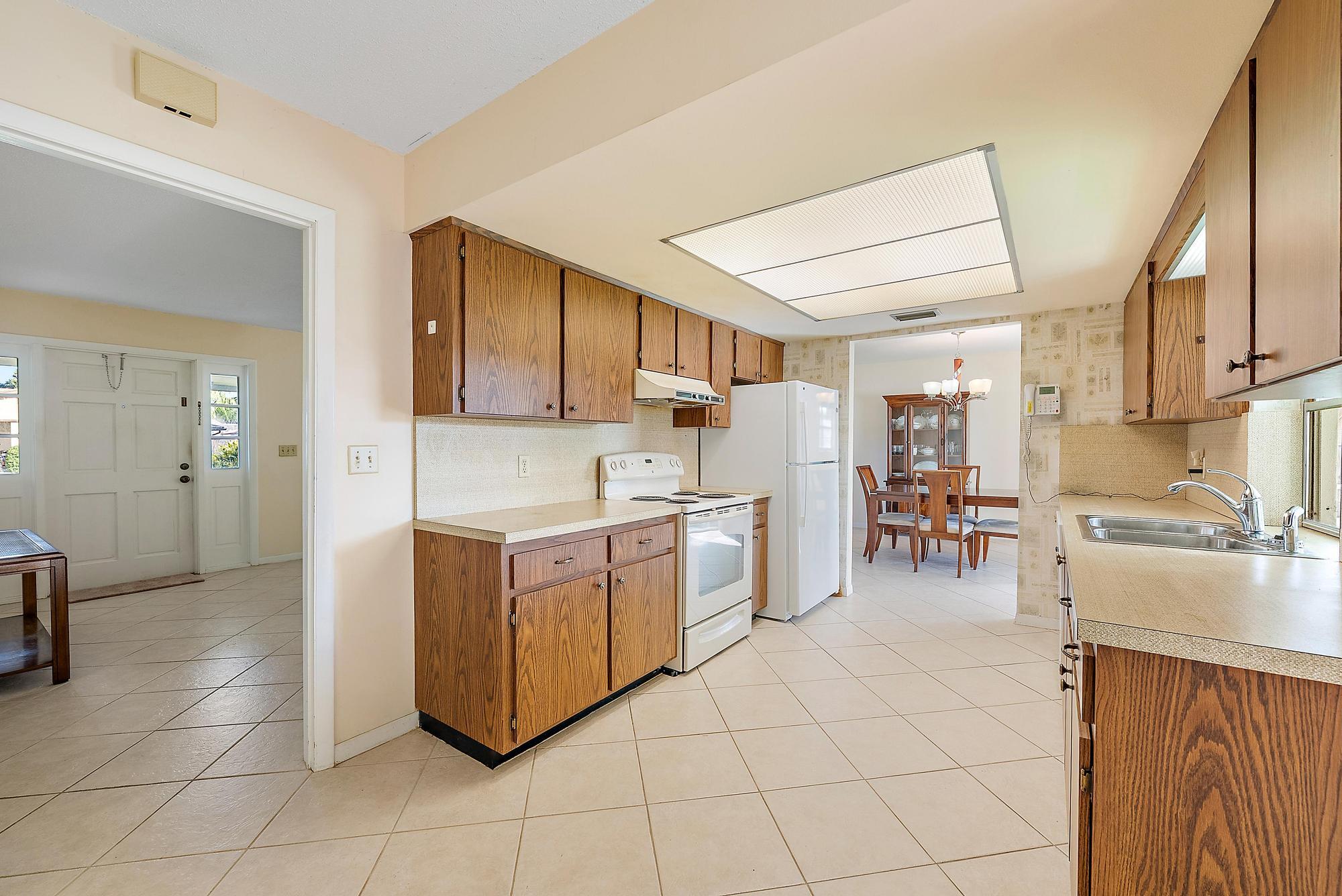109 W Palmetto Road