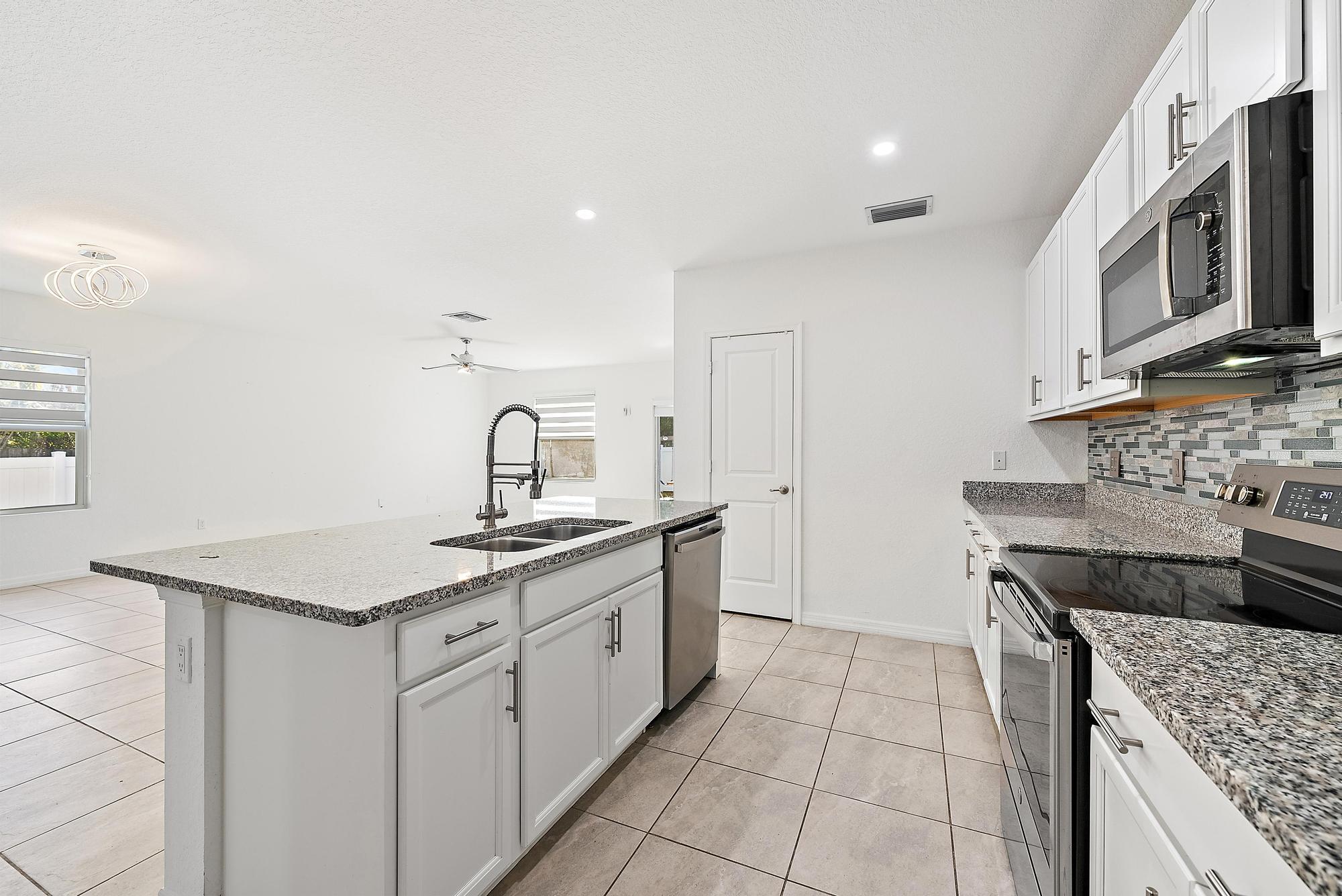 2574 SW Cameo Boulevard, Port St. Lucie