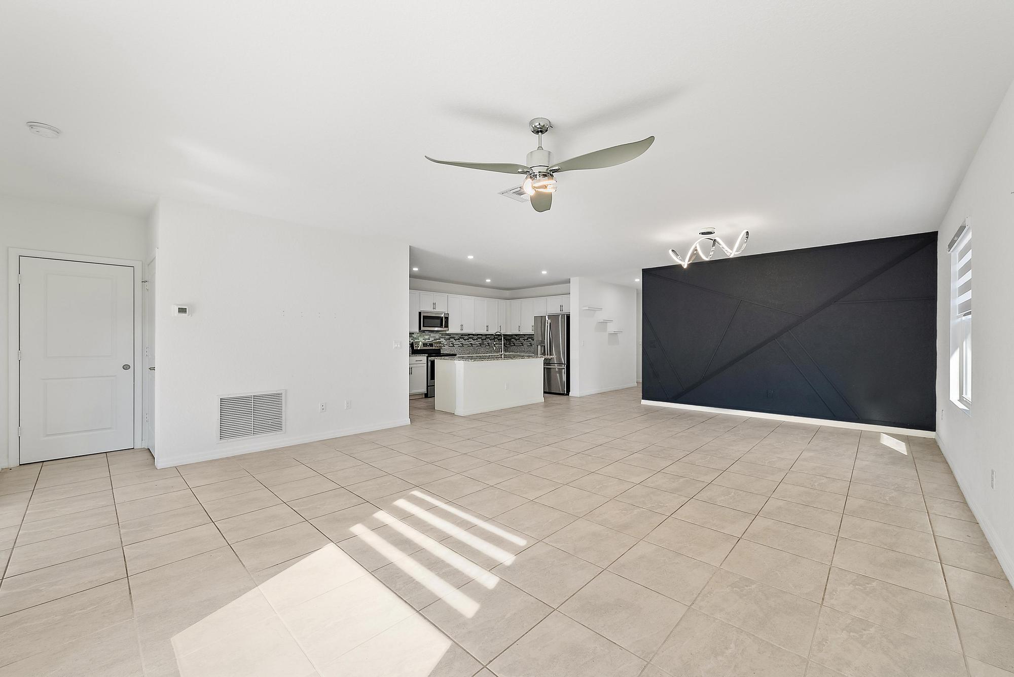 2574 SW Cameo Boulevard, Port St. Lucie