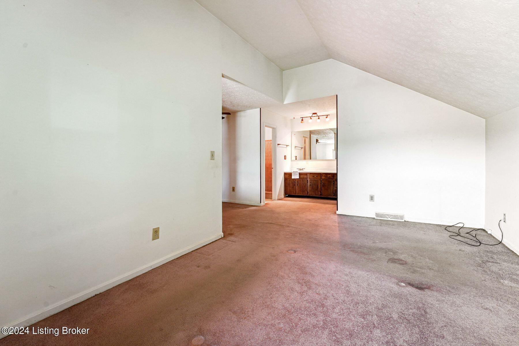 101 Kentucky Cir