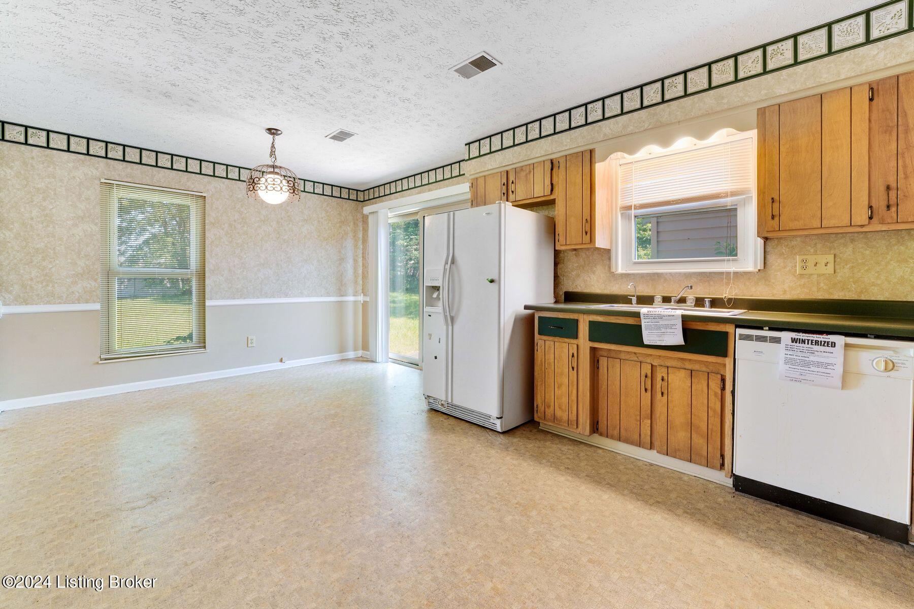 101 Kentucky Cir