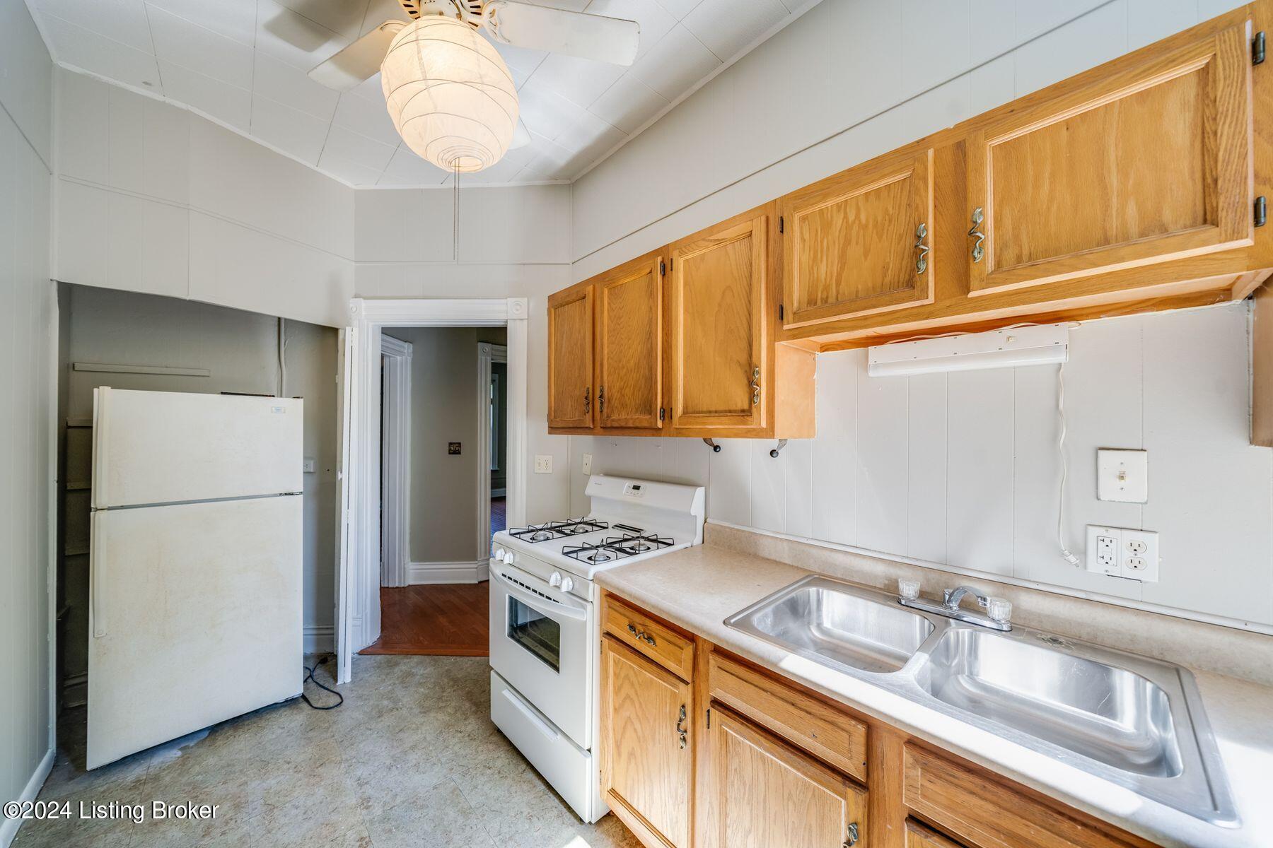 1318 Highland Ave