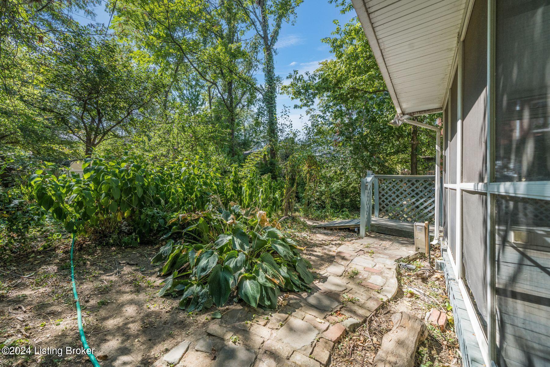 1318 Highland Ave