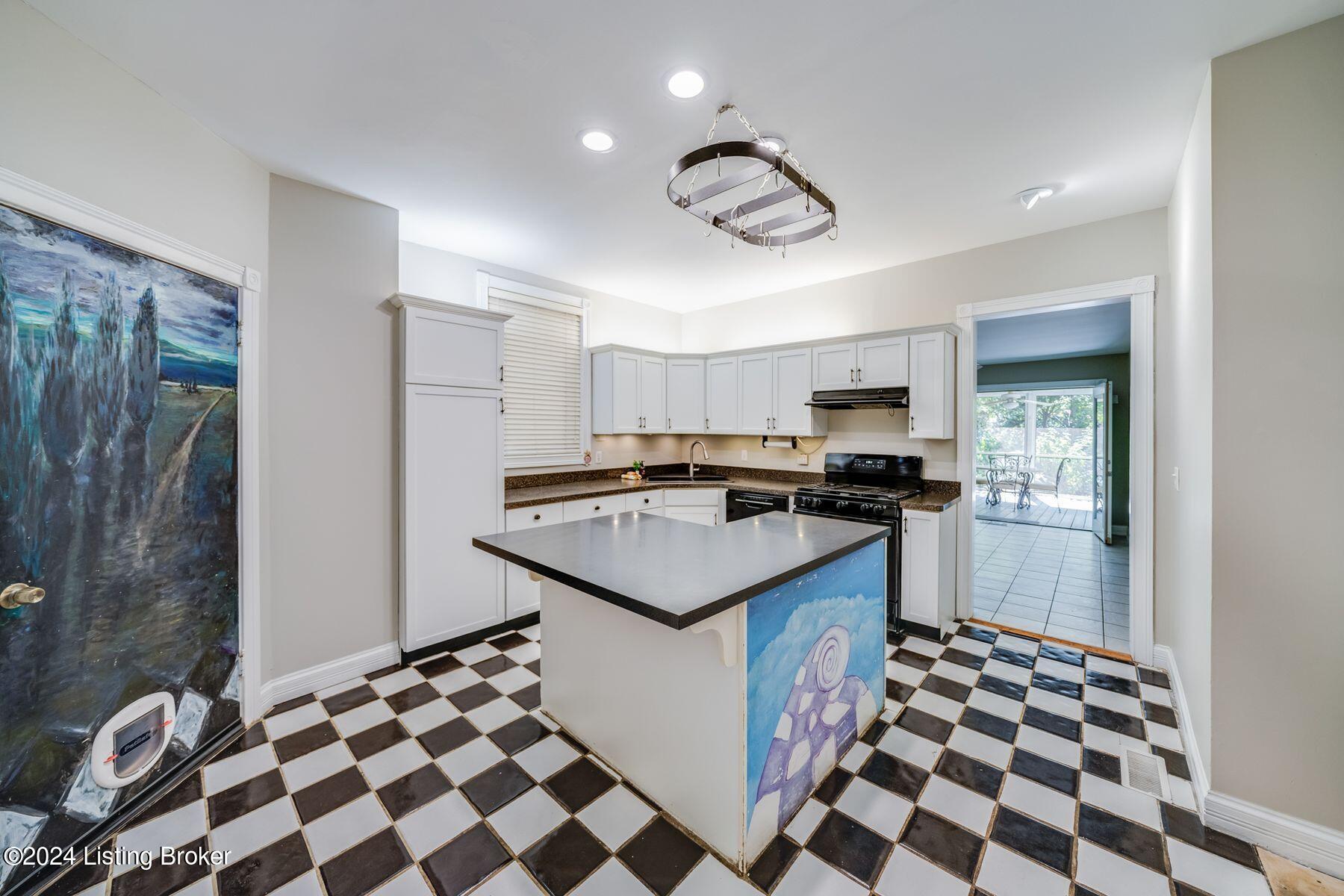 1318 Highland Ave