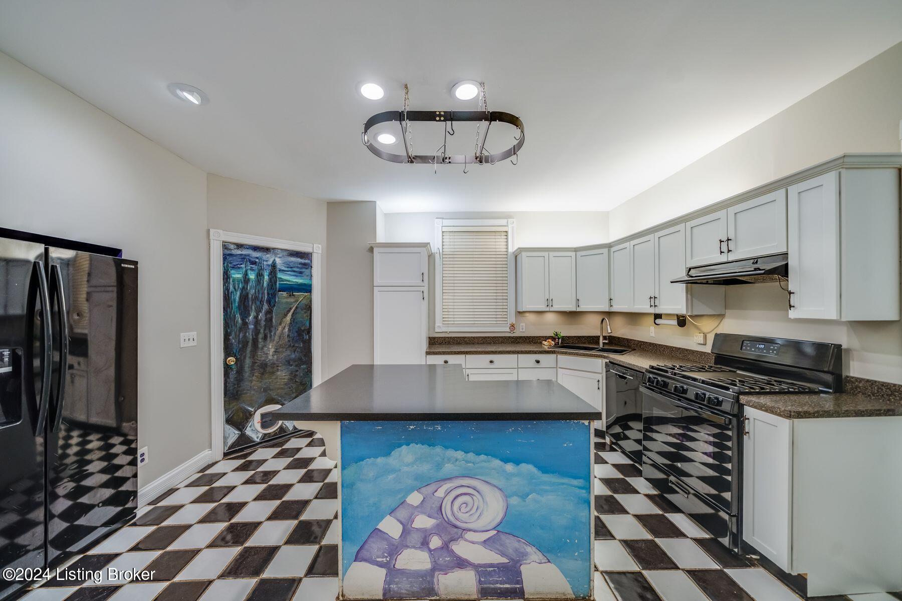 1318 Highland Ave