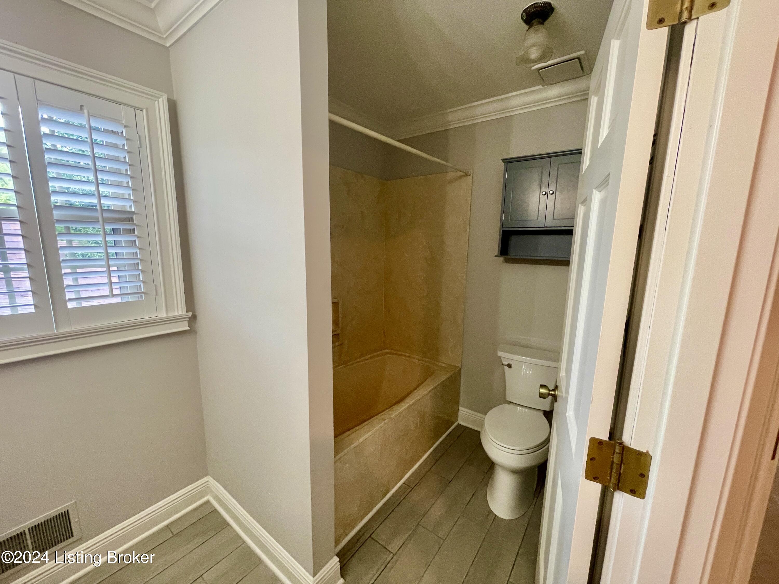 1828 Arboro Pl