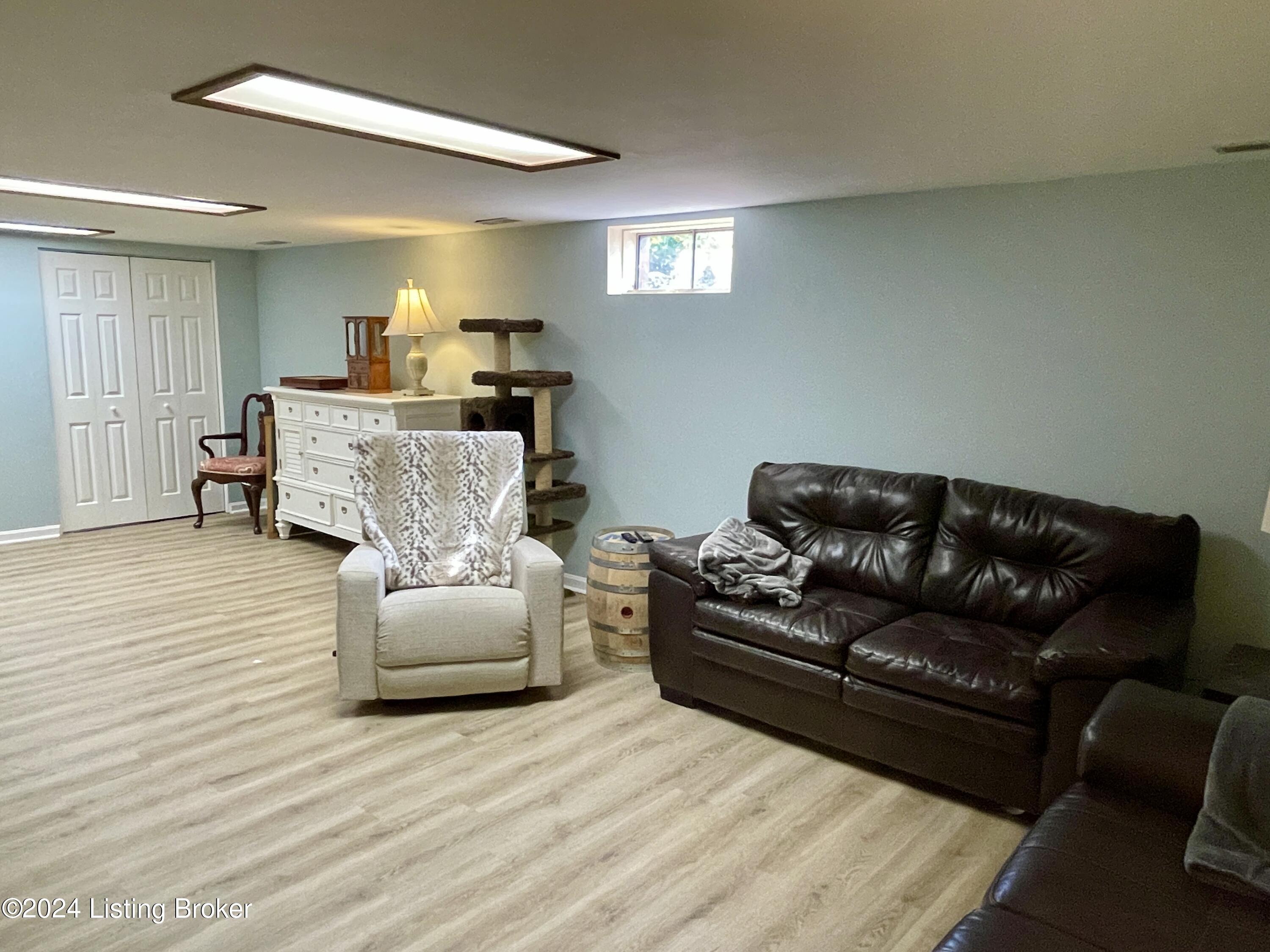1828 Arboro Pl