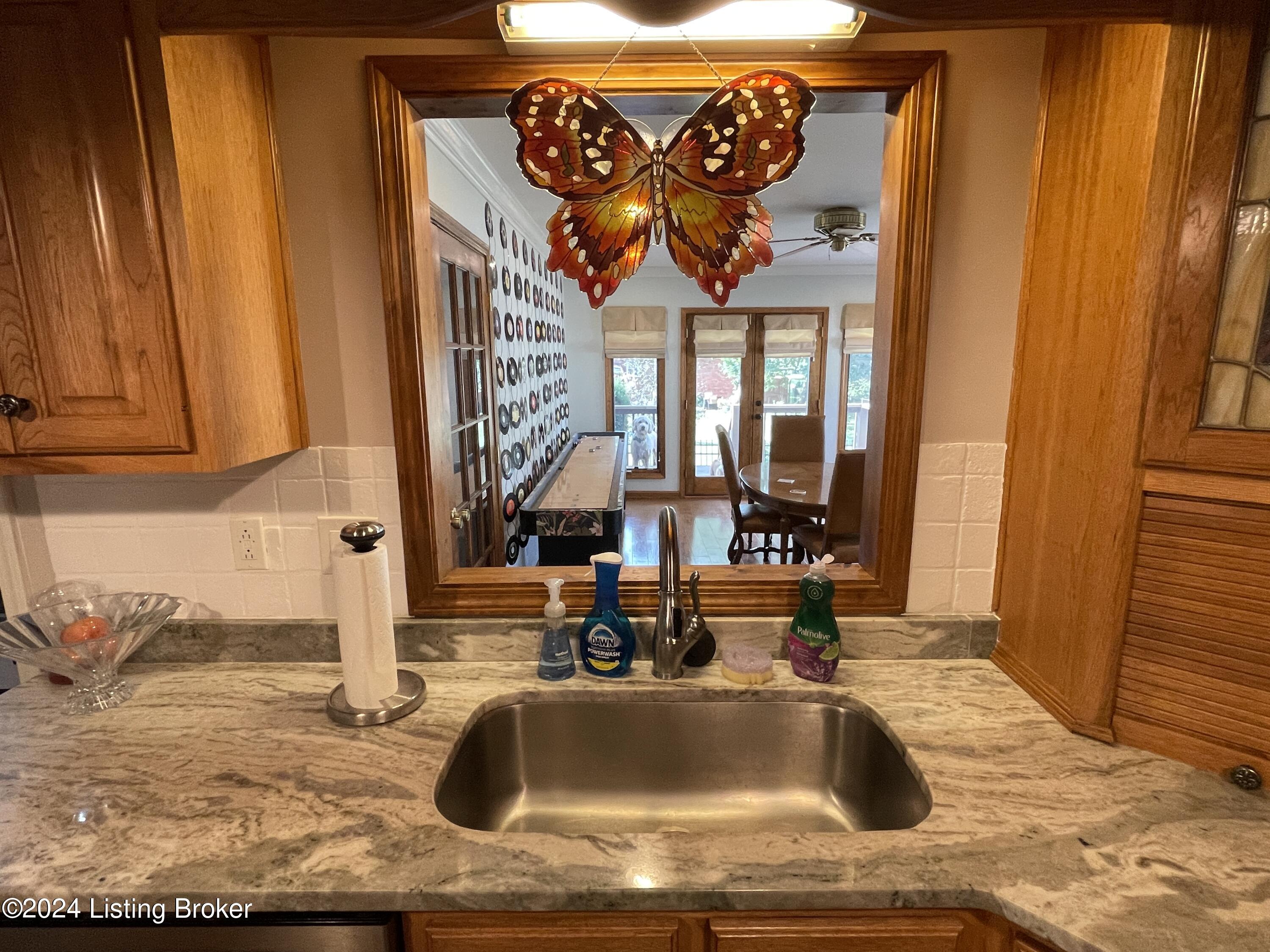 1828 Arboro Pl