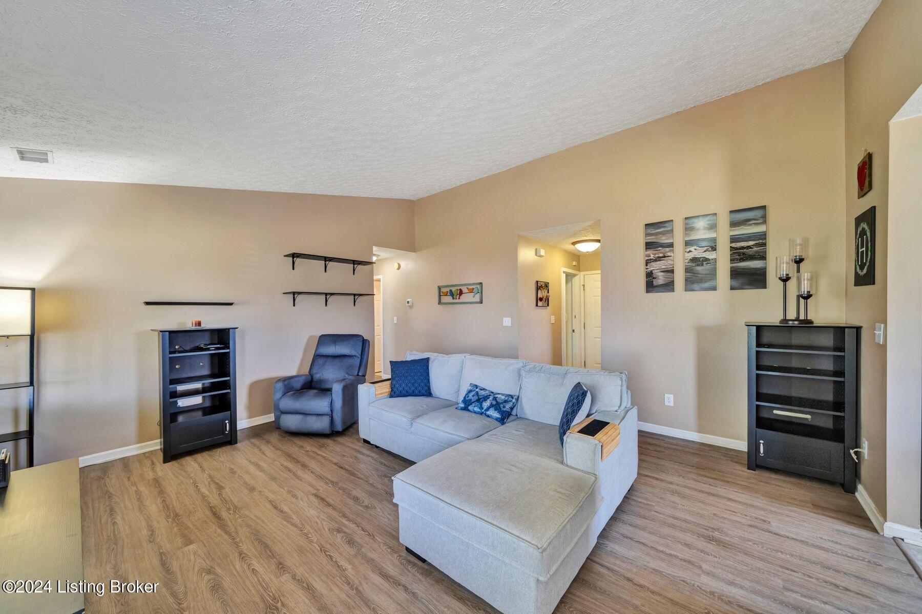 149 Sara Ct