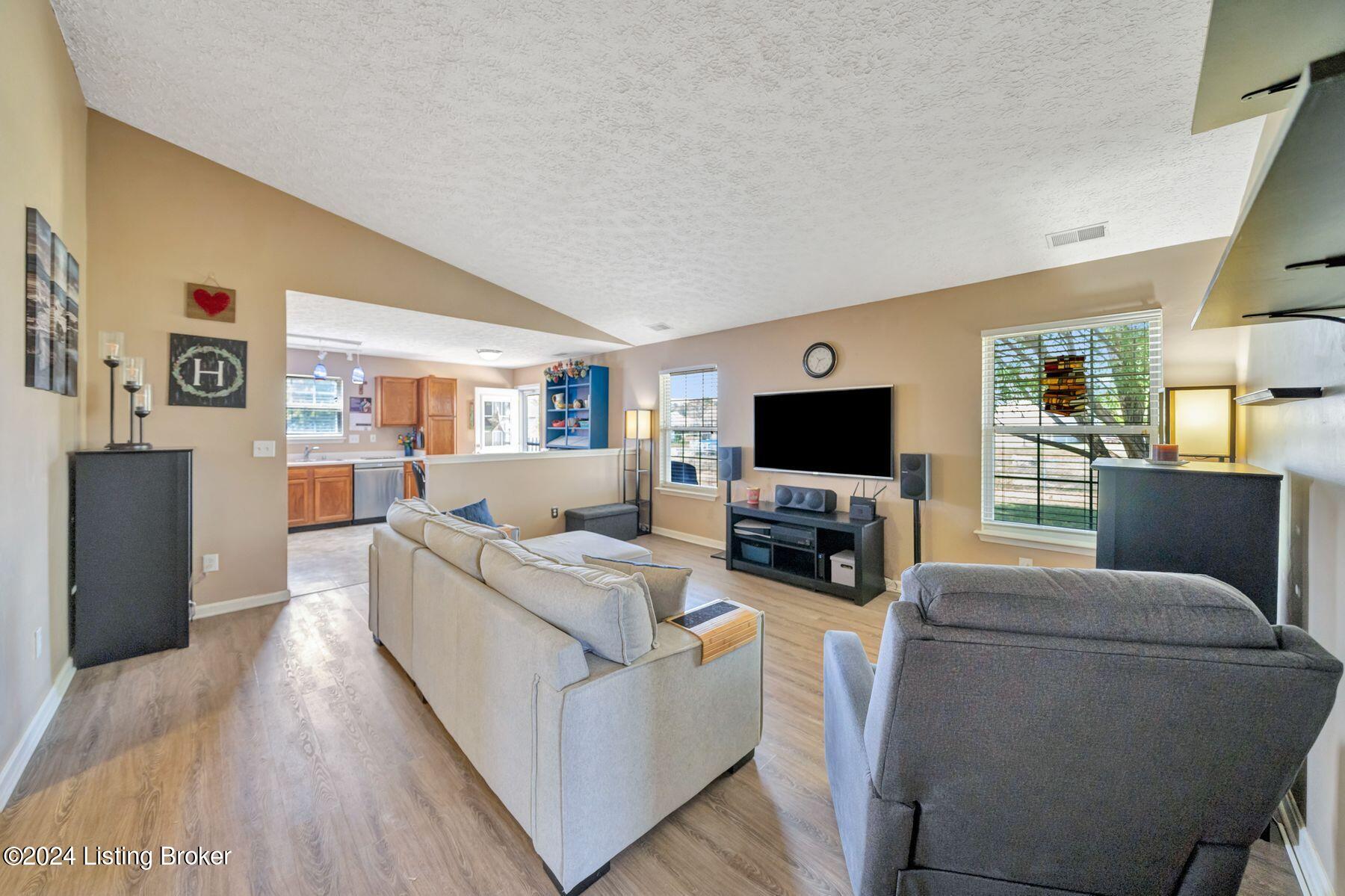 149 Sara Ct