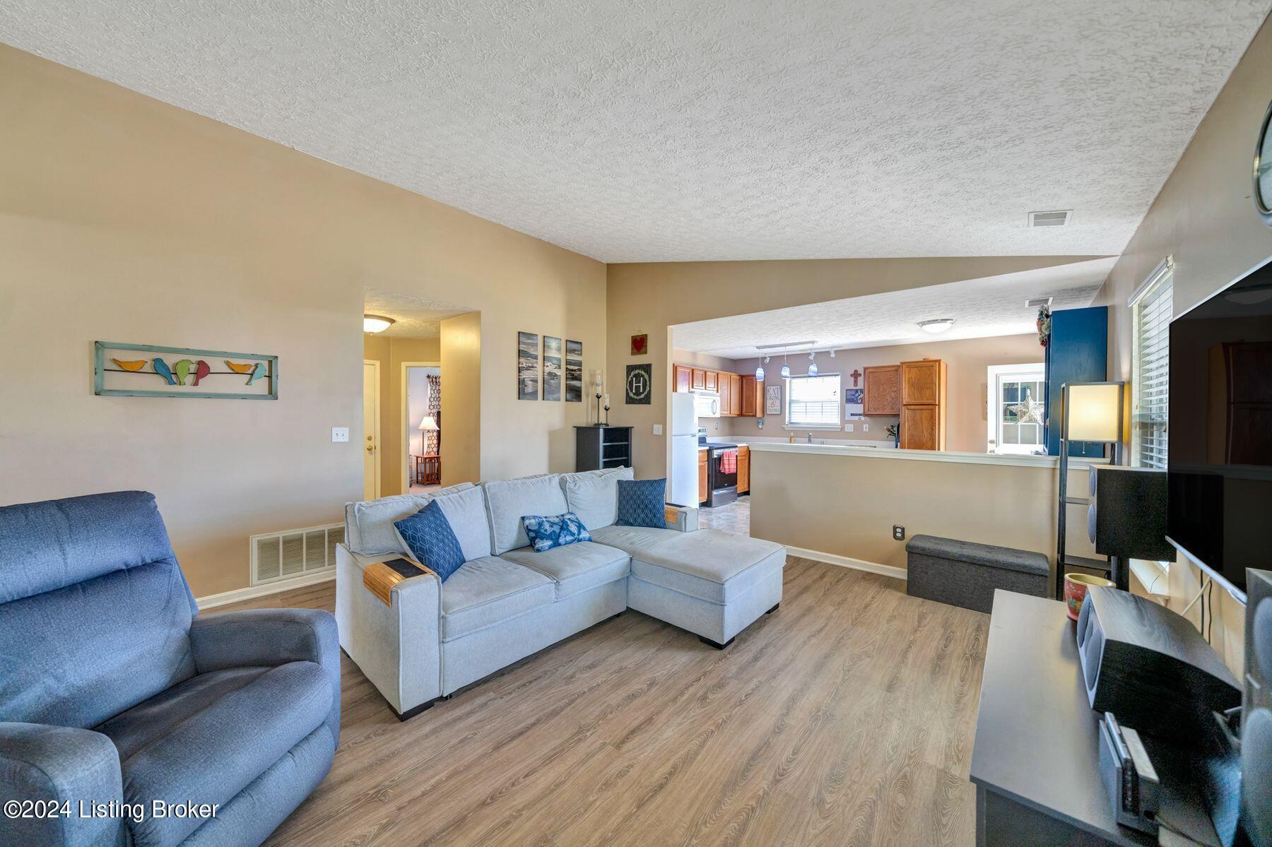149 Sara Ct