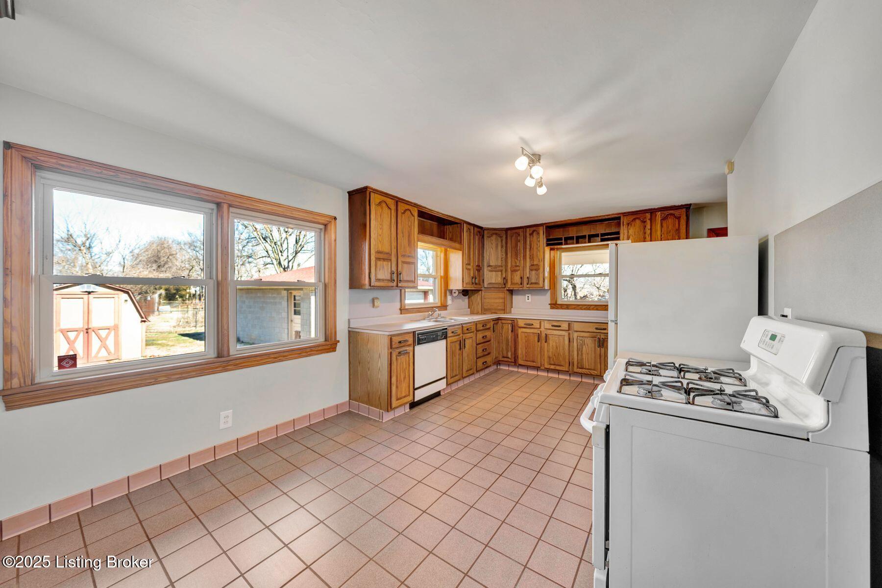 4700 Van Hoose Rd