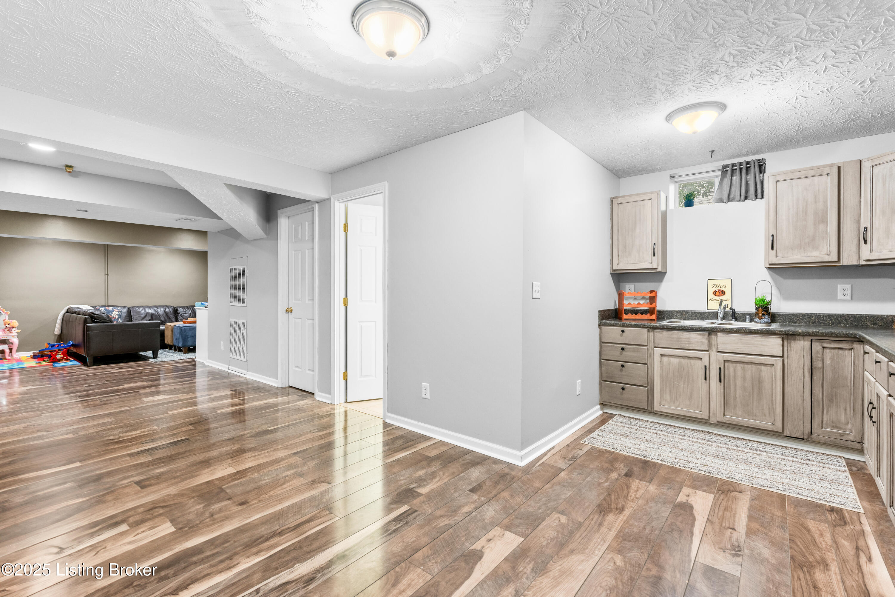 1009 Cherry Ridge Run