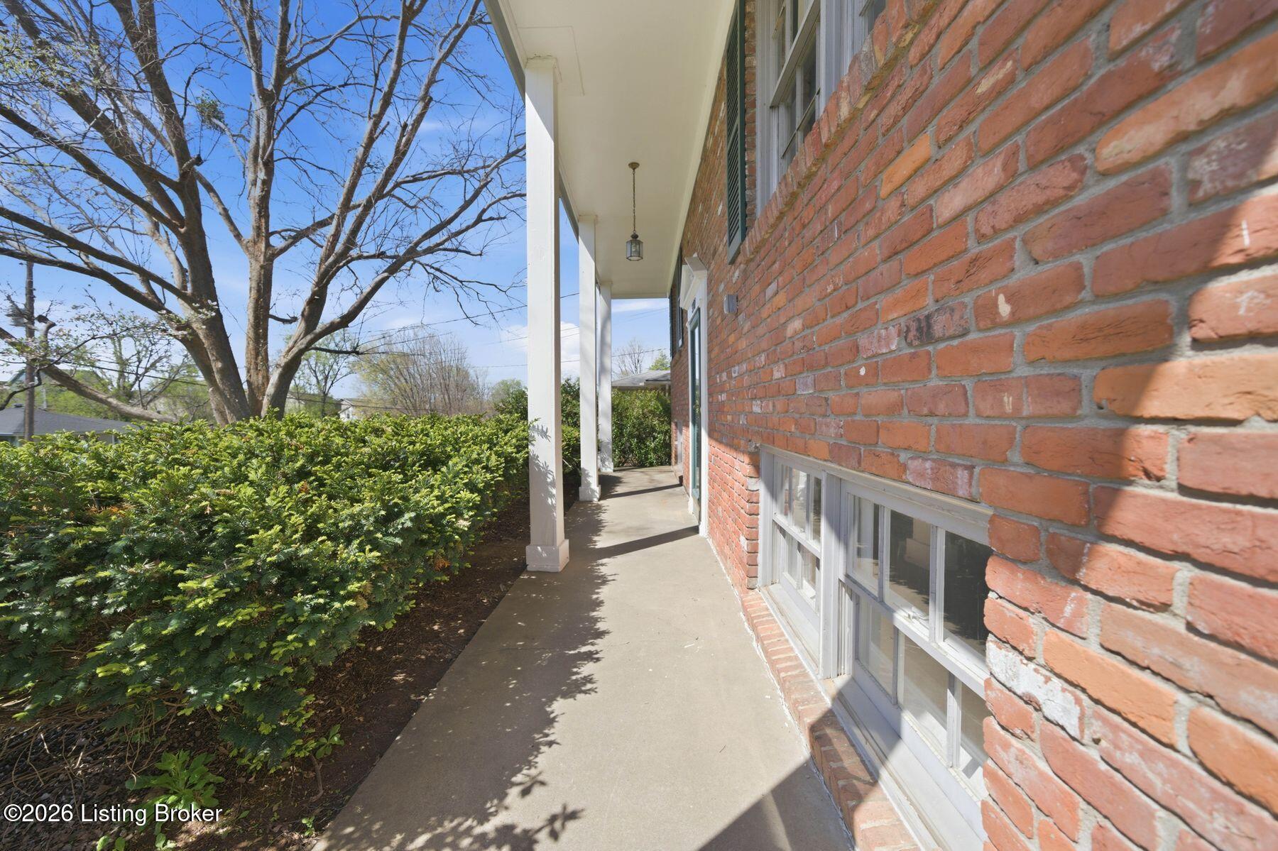 5917 Whispering Hills Blvd