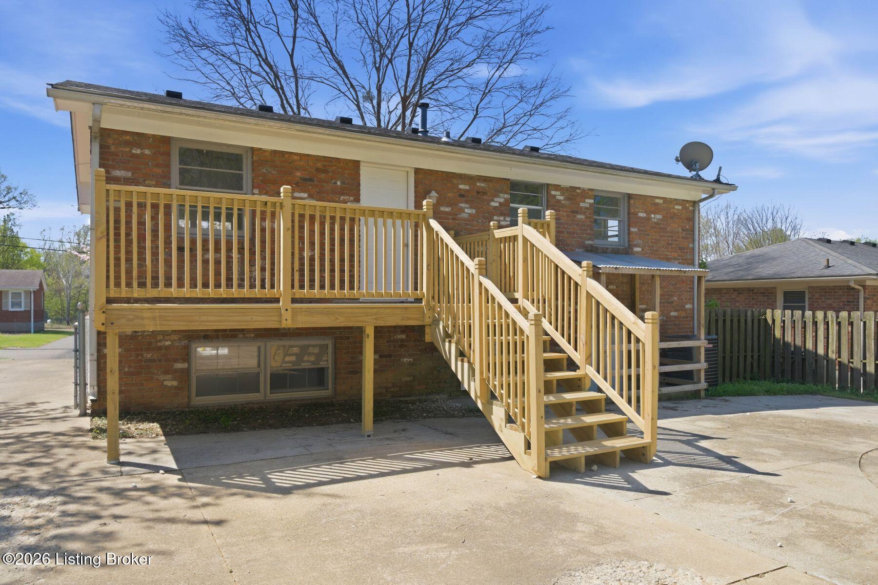 5917 Whispering Hills Blvd