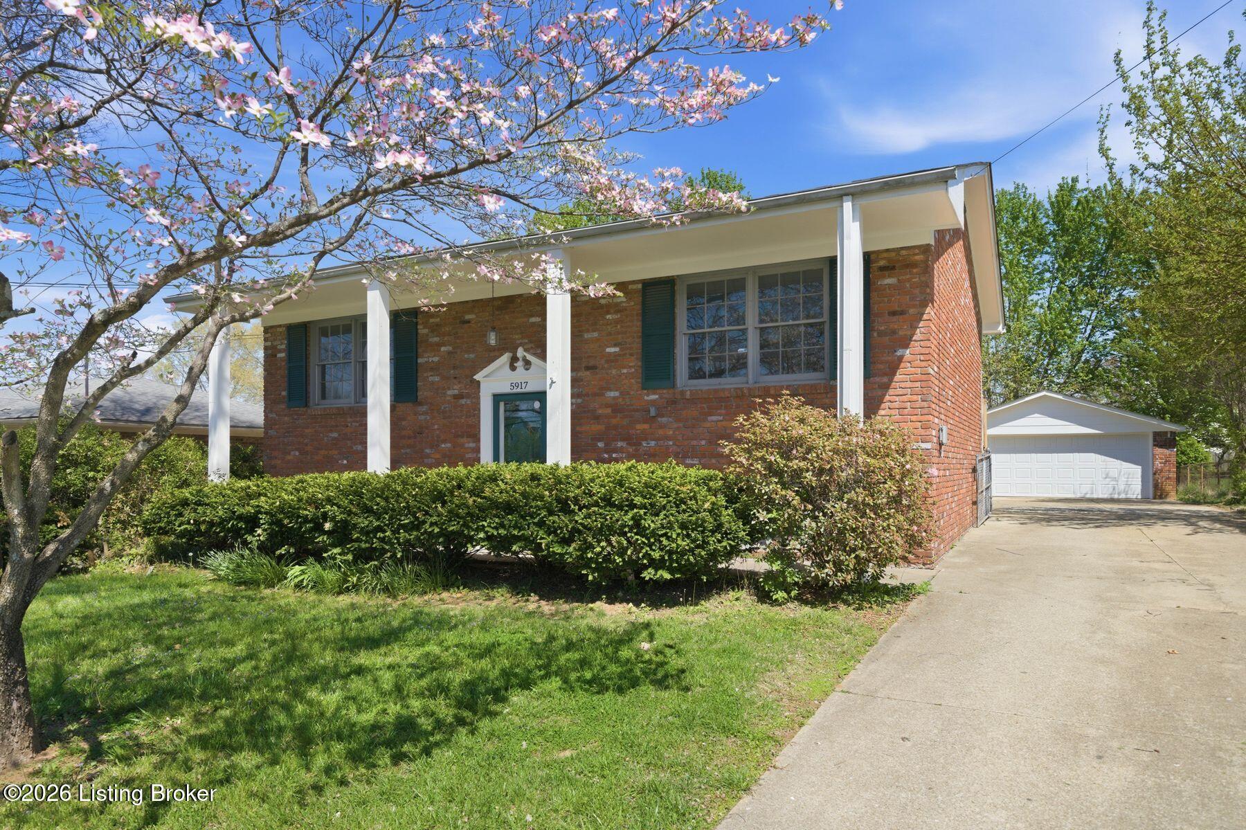 5917 Whispering Hills Blvd