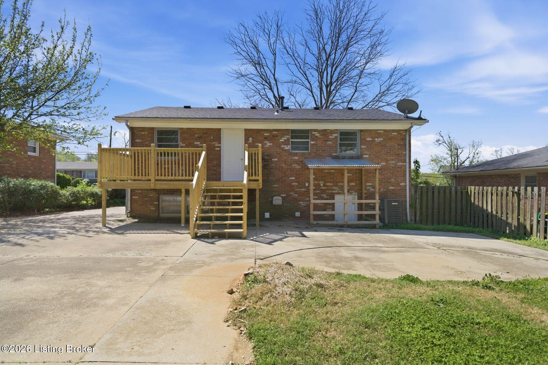 5917 Whispering Hills Blvd