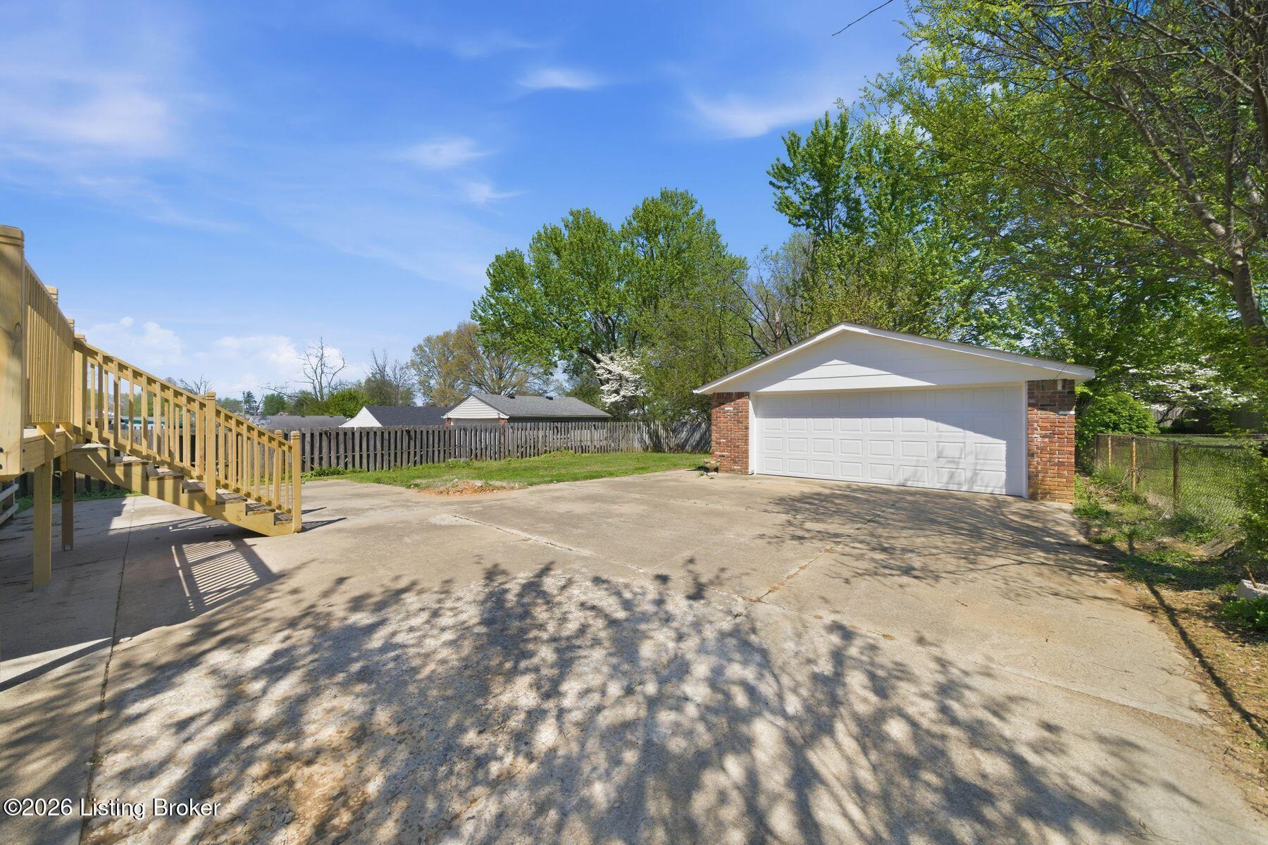 5917 Whispering Hills Blvd