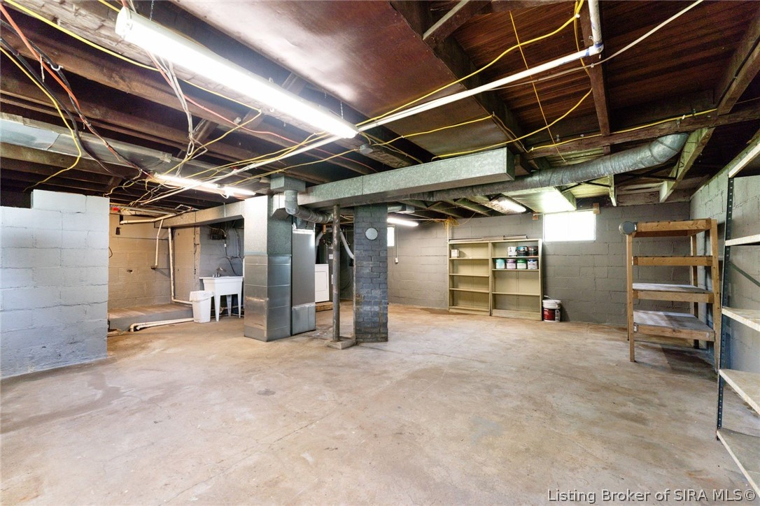 11405 Highway 135 NE