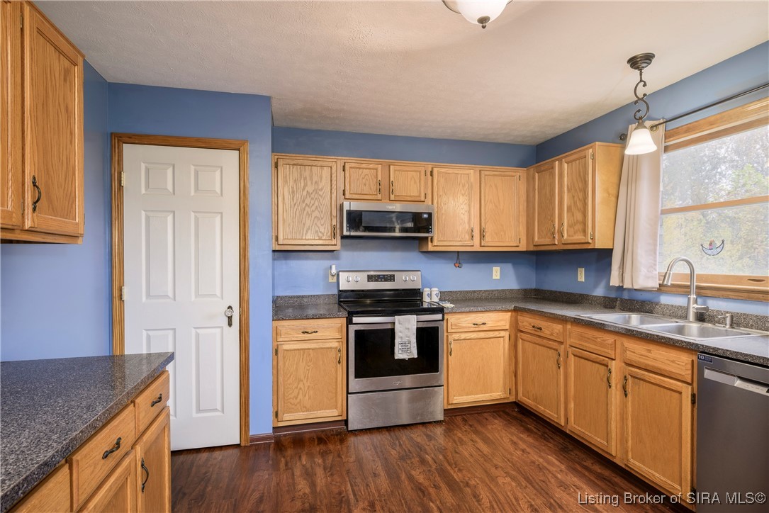 10075 E Blue River Road