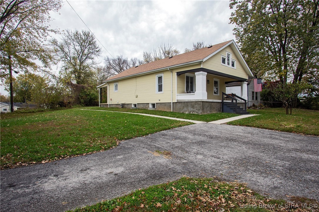 208 W Winbourne Avenue