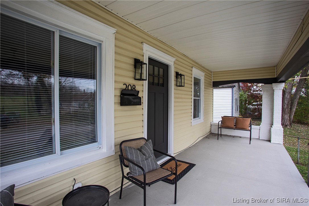 208 W Winbourne Avenue