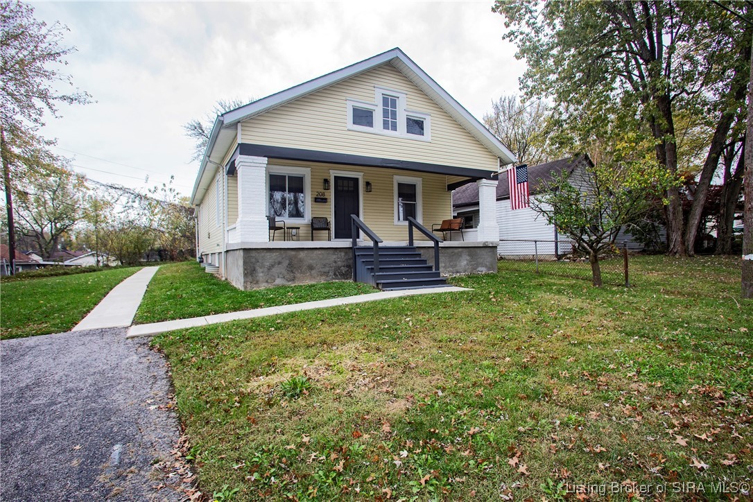 208 W Winbourne Avenue