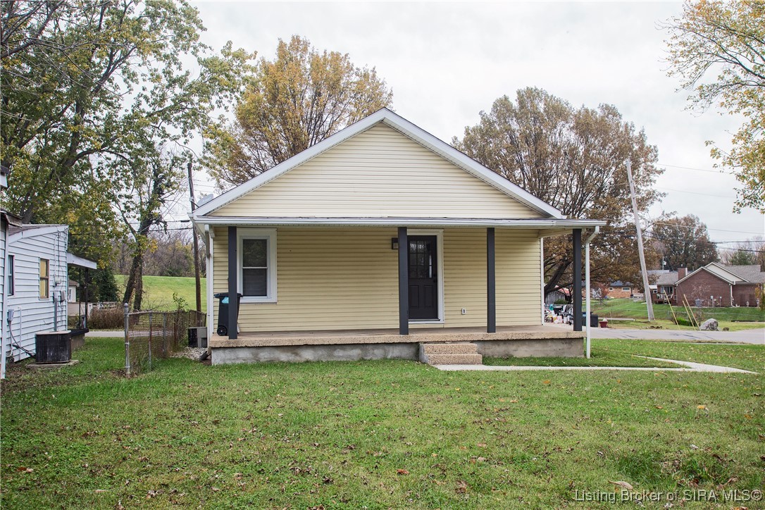 208 W Winbourne Avenue