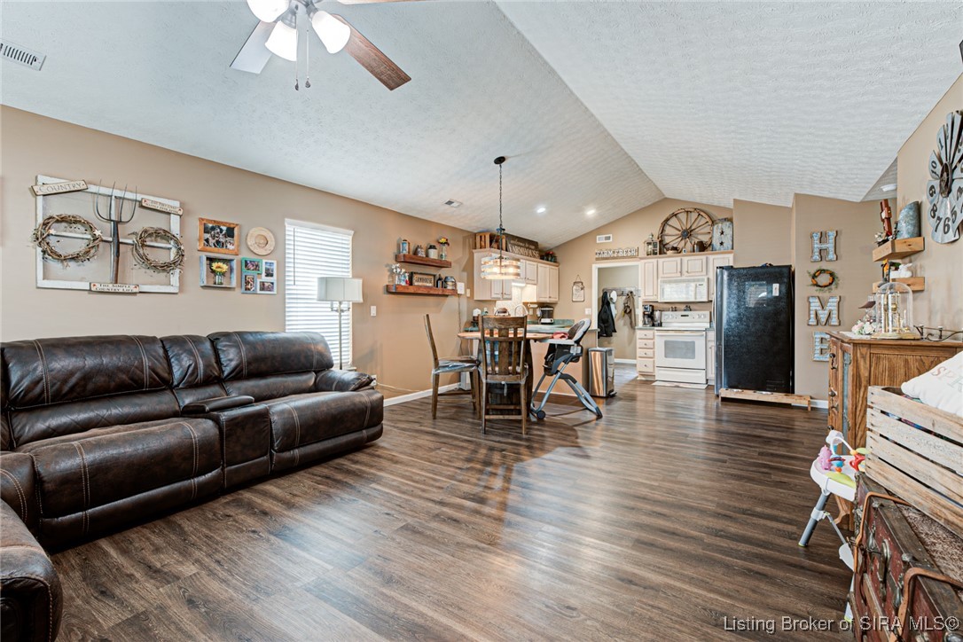 108 Hillside Circle
