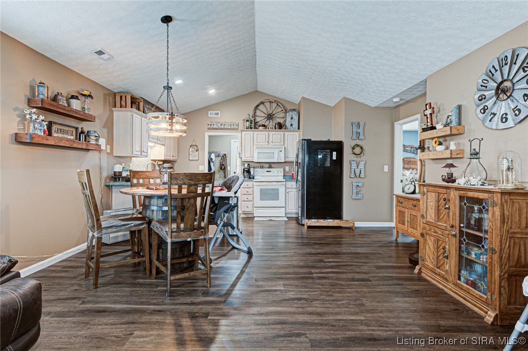 108 Hillside Circle