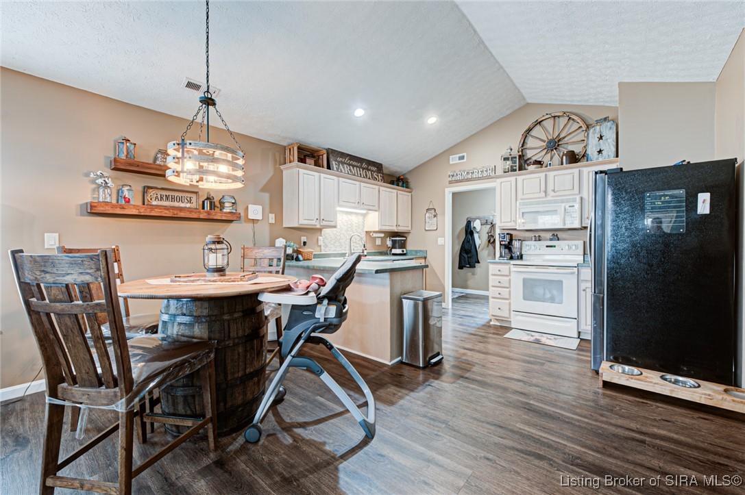 108 Hillside Circle