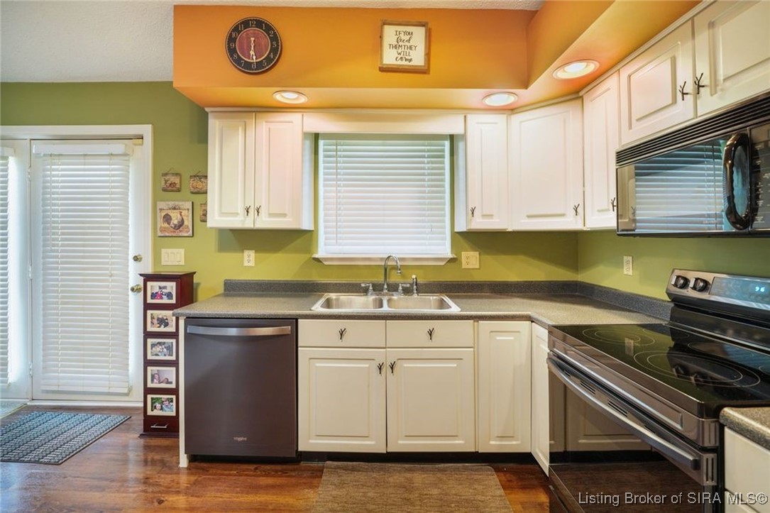 3417 Christopher Trail