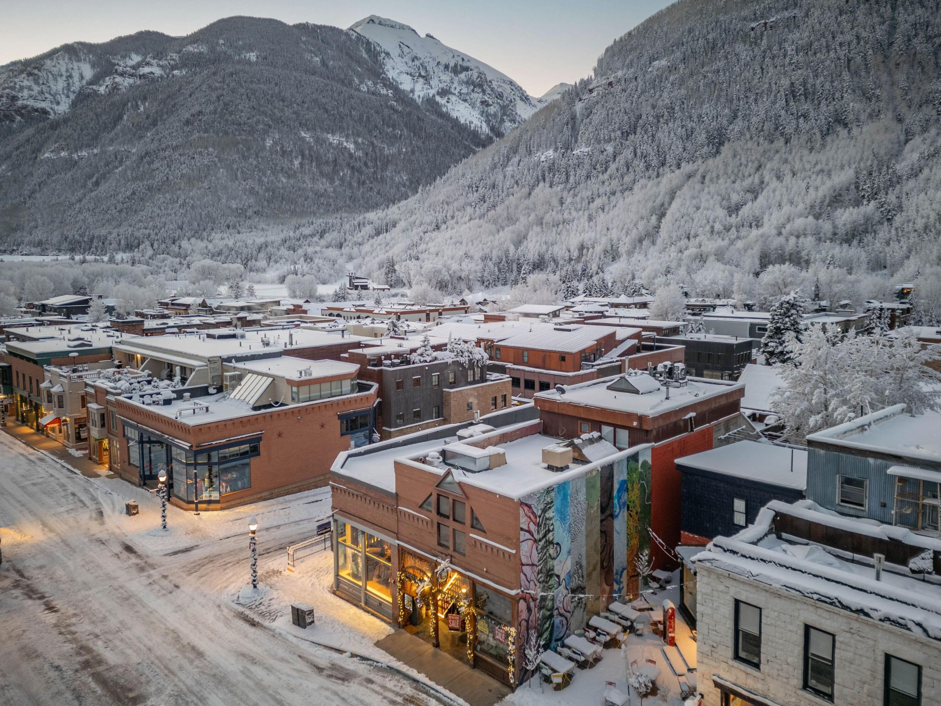 204 W Colorado Avenue