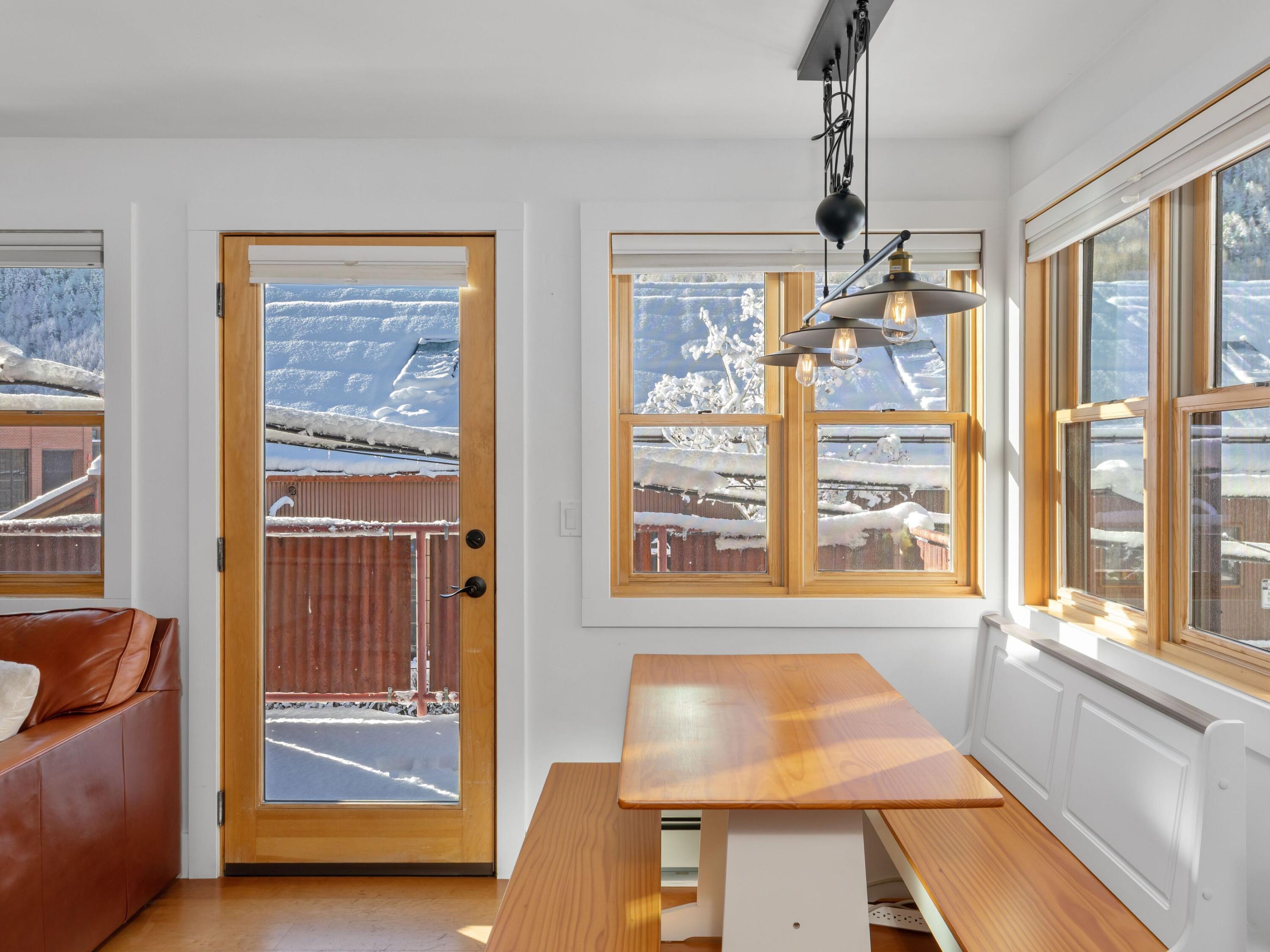 204 W Colorado Avenue