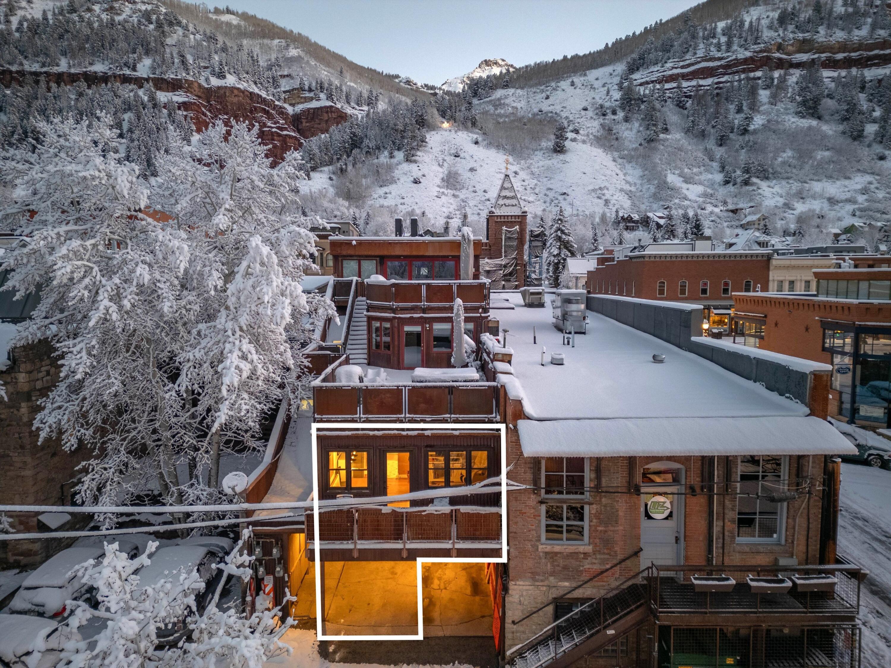 204 W Colorado Avenue