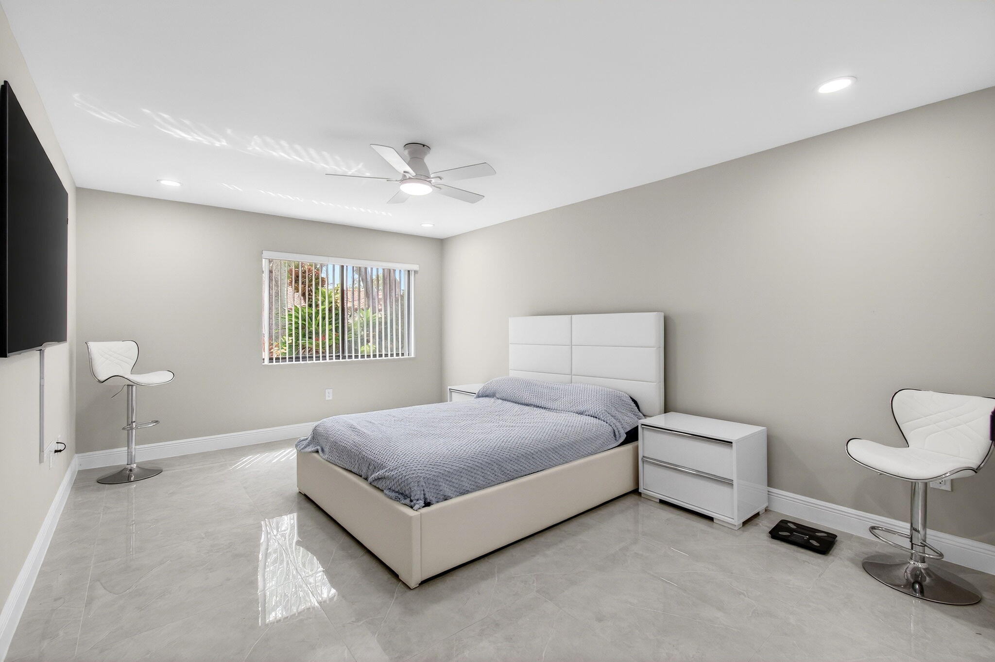 6175 Kings Gate Circle