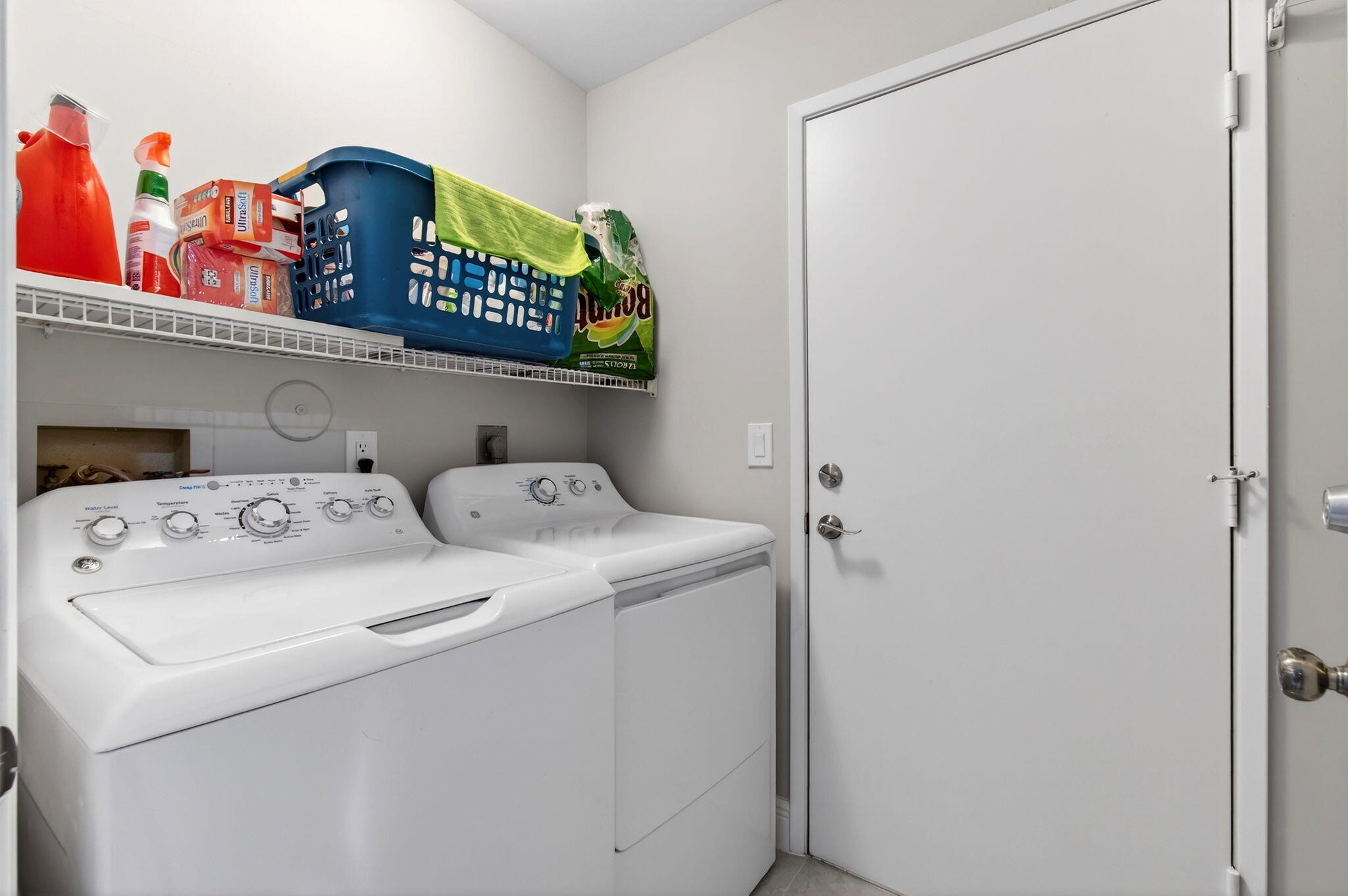 6175 Kings Gate Circle