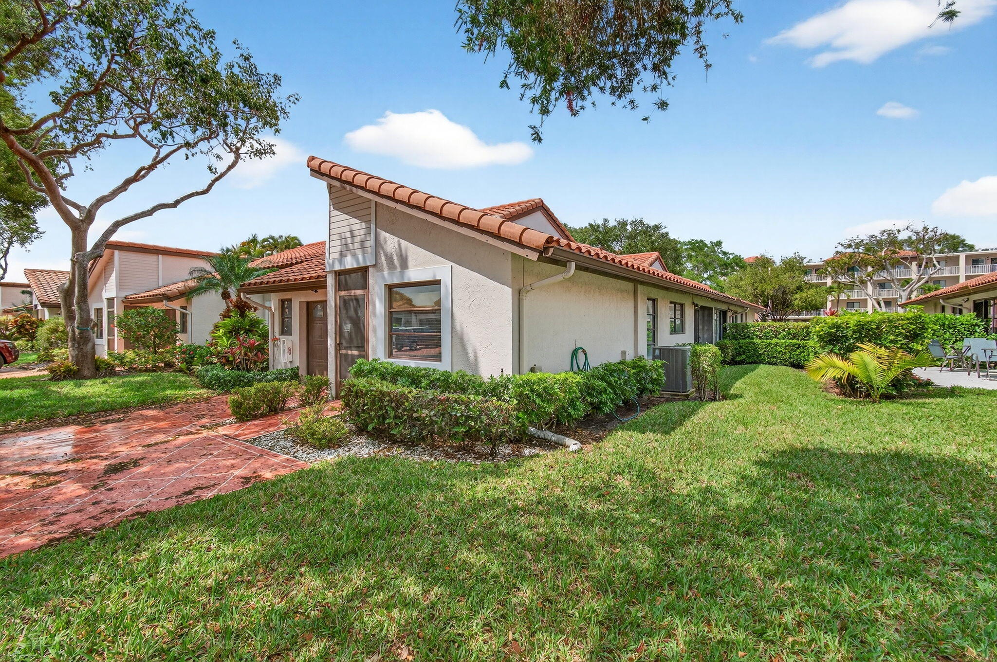 6175 Kings Gate Circle