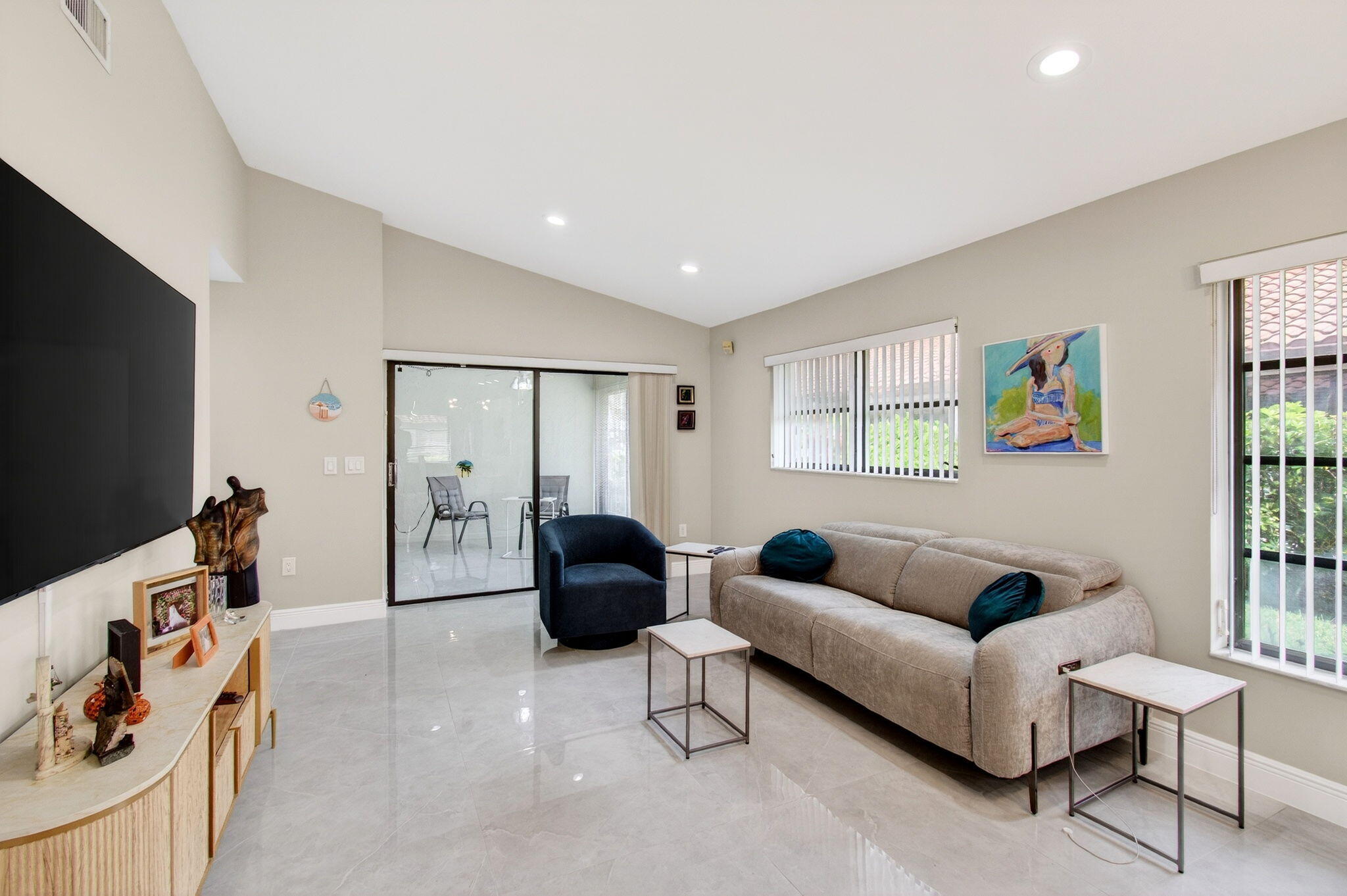 6175 Kings Gate Circle