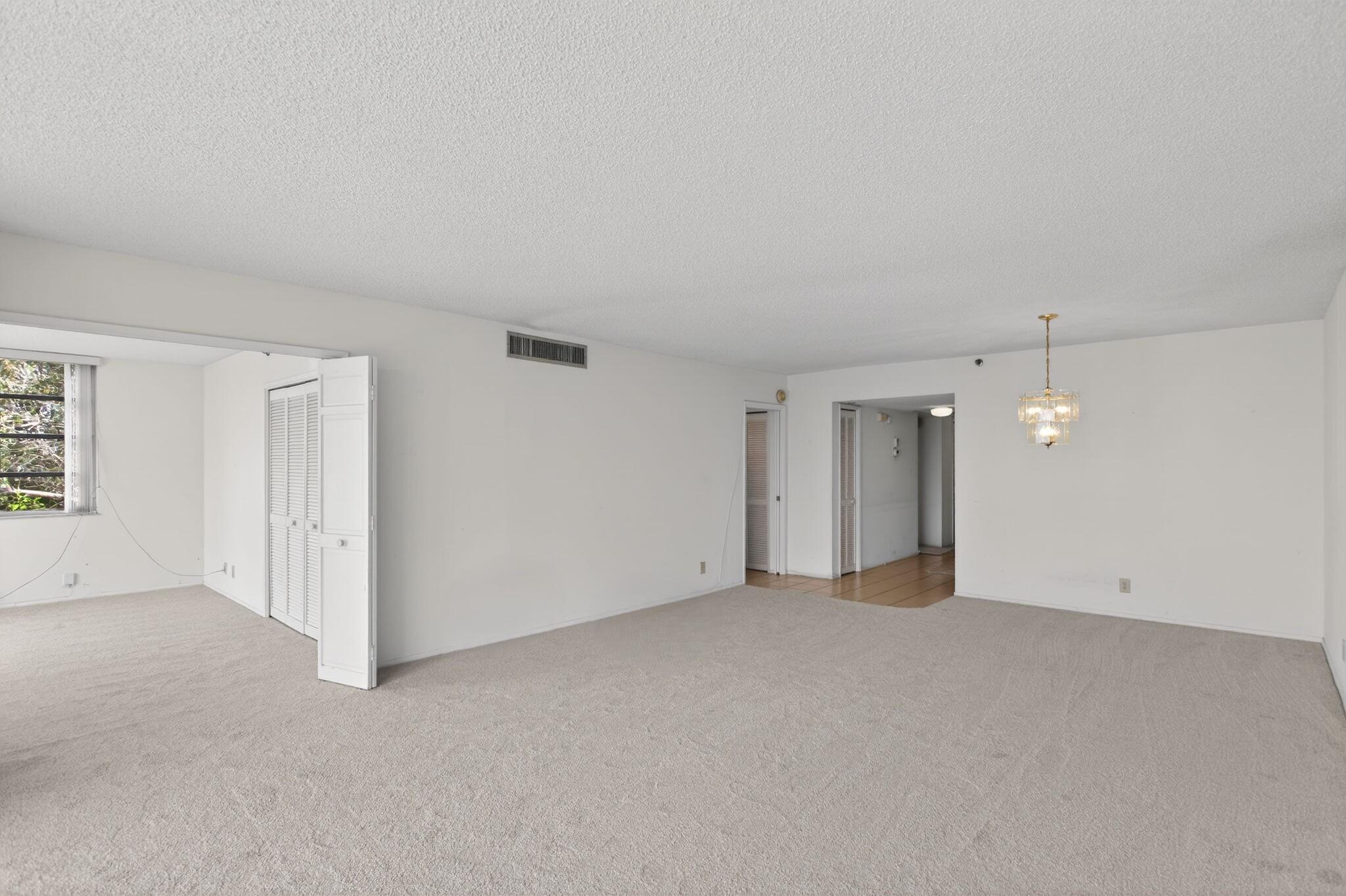 3507 Oaks Way 501